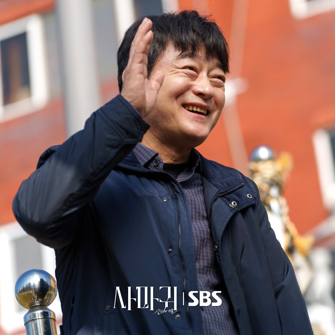 Netflix《家母螳螂》完結篇最高瞬間收視率突破 10.3%！高賢廷兒時悲劇曝光，勁爆伏筆曝暗示續集？！