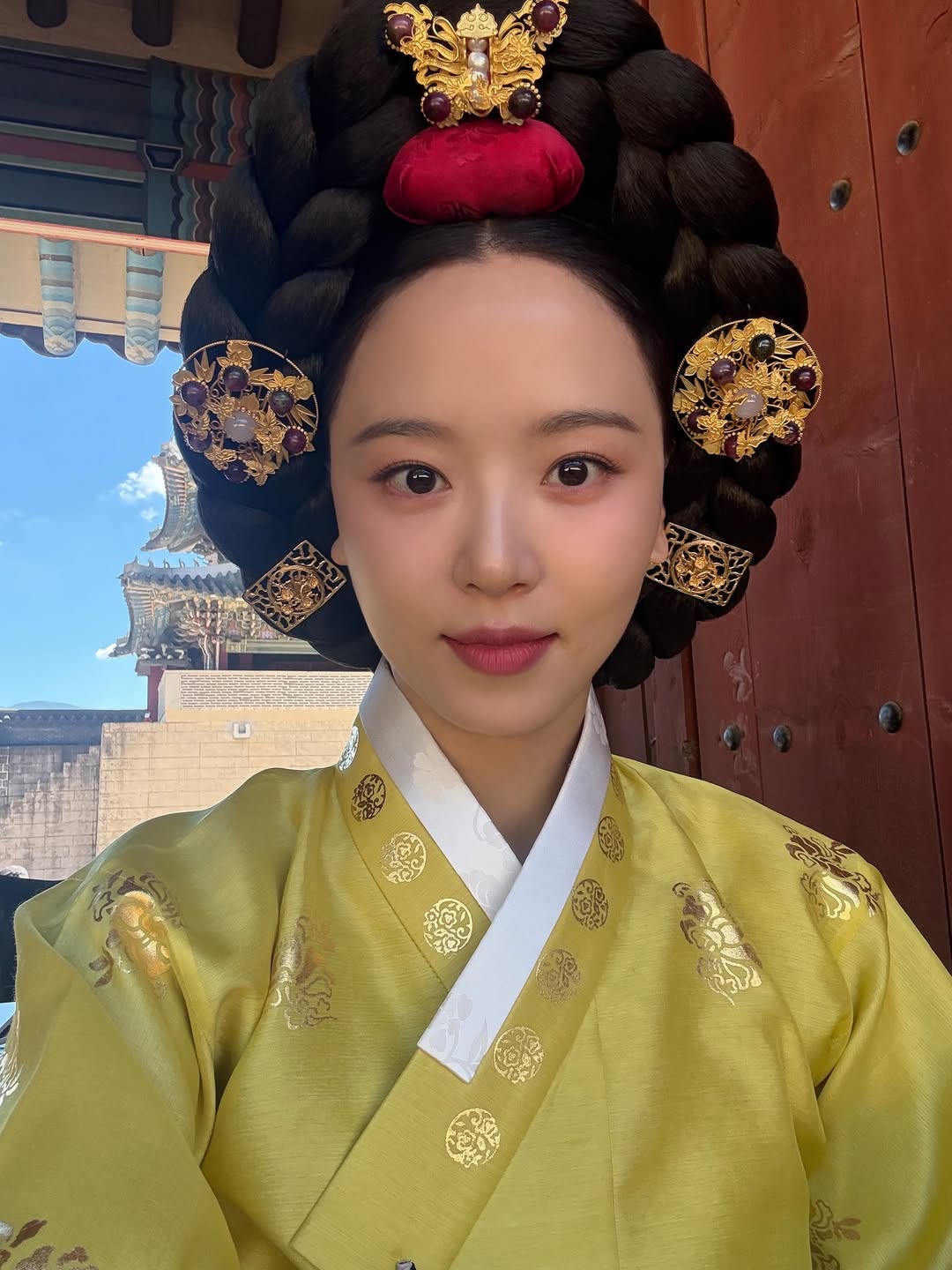 美麗壞女人！姜漢娜《暴君的廚師》完結篇前夕曬新照，宮廷華服藏劇透？！