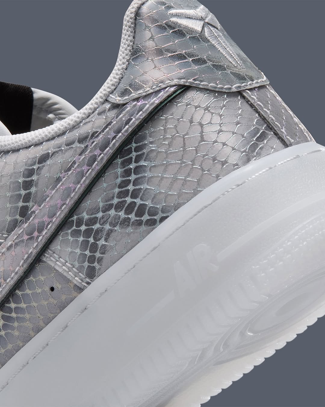 雷射電鍍銀注入蛇紋元素！Kobe x Nike Air Force 1 Low “Mamba Mentality” 明年登場