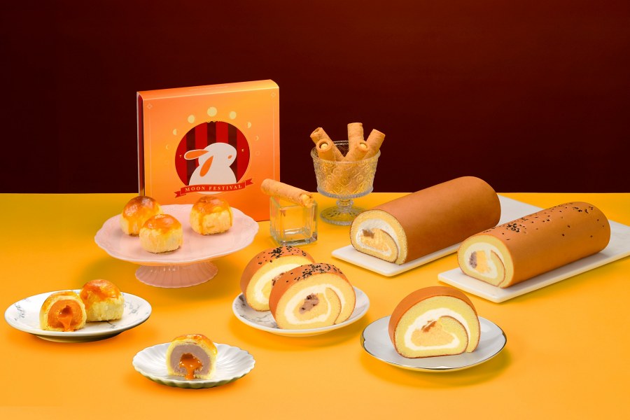 2025中秋禮盒推薦：亞尼克中秋限定生乳捲搶戲登場，首度推出創意爆漿奶黃流心蛋黃酥，多種伴手禮供消費者選擇