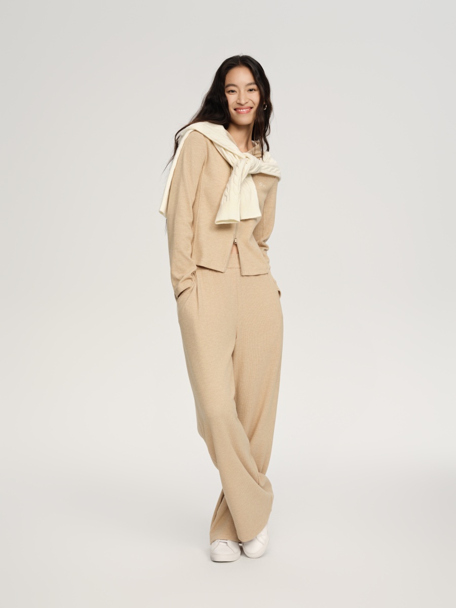 Gap 2025 秋季系列展開美式風格新篇章 攜手金曲才子韋禮安延續音樂精神！