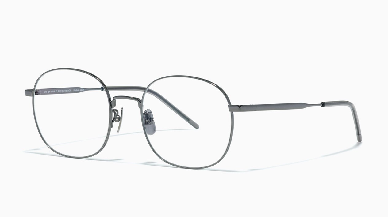 直上JINS 「2025日本製秋冬系列」頂規鈦金屬工藝，日系匠人團隊帶你體驗超越精品眼鏡的時尚、配戴全方位升級！