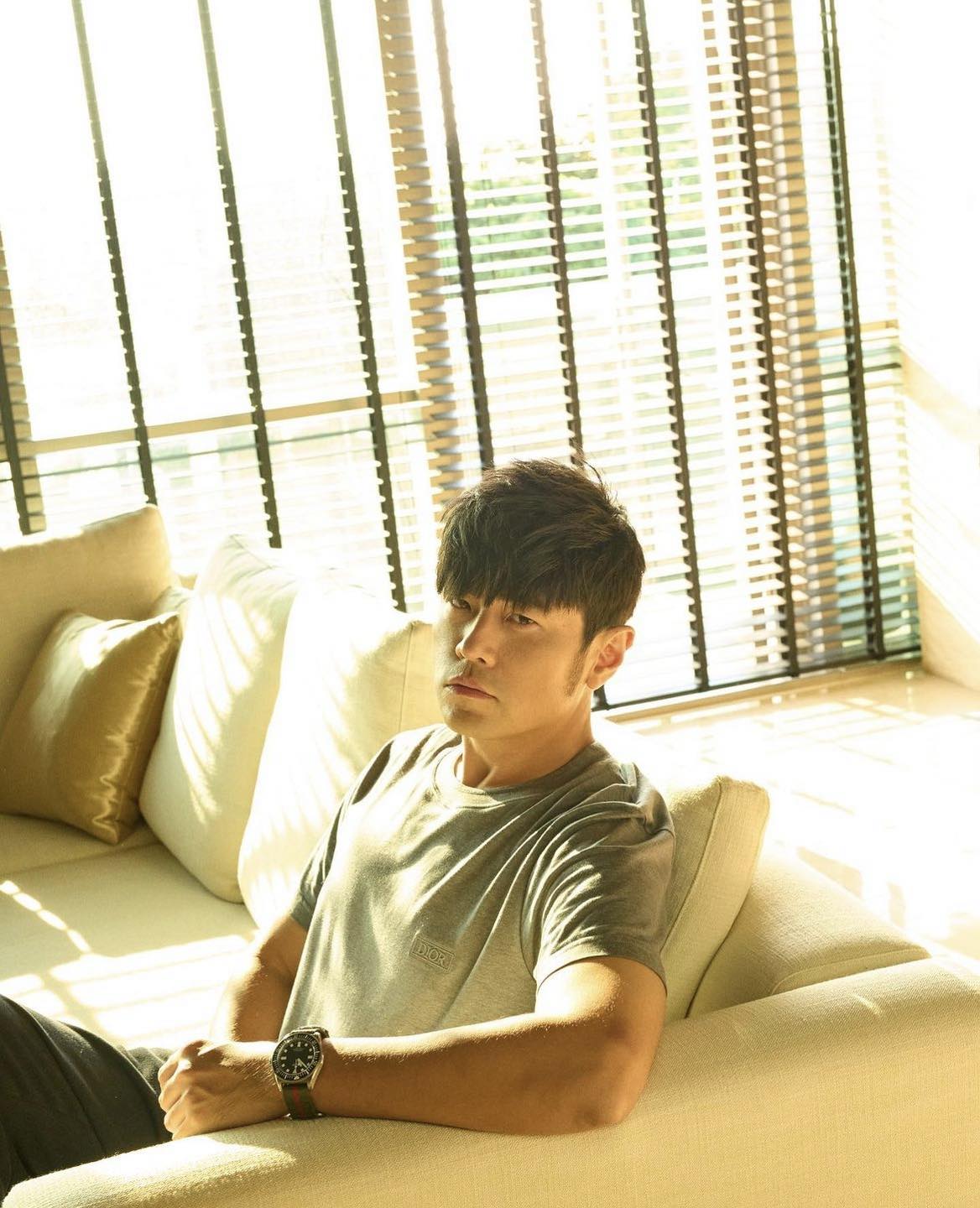 周杰倫發文找「魔術師好友」再爆案外案！傳牽扯達上億元　連公司都收到催討文件