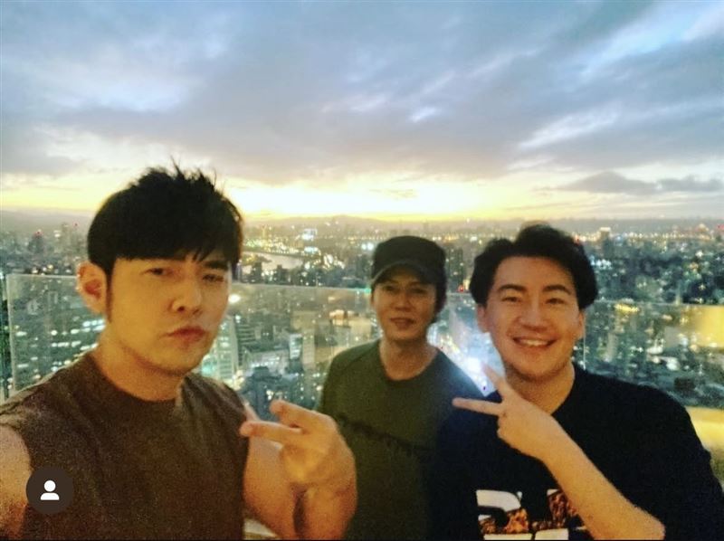 太反常？周杰倫突公開協尋「魔術師好友」還退追稱：給了一堆藉口，我也都相信