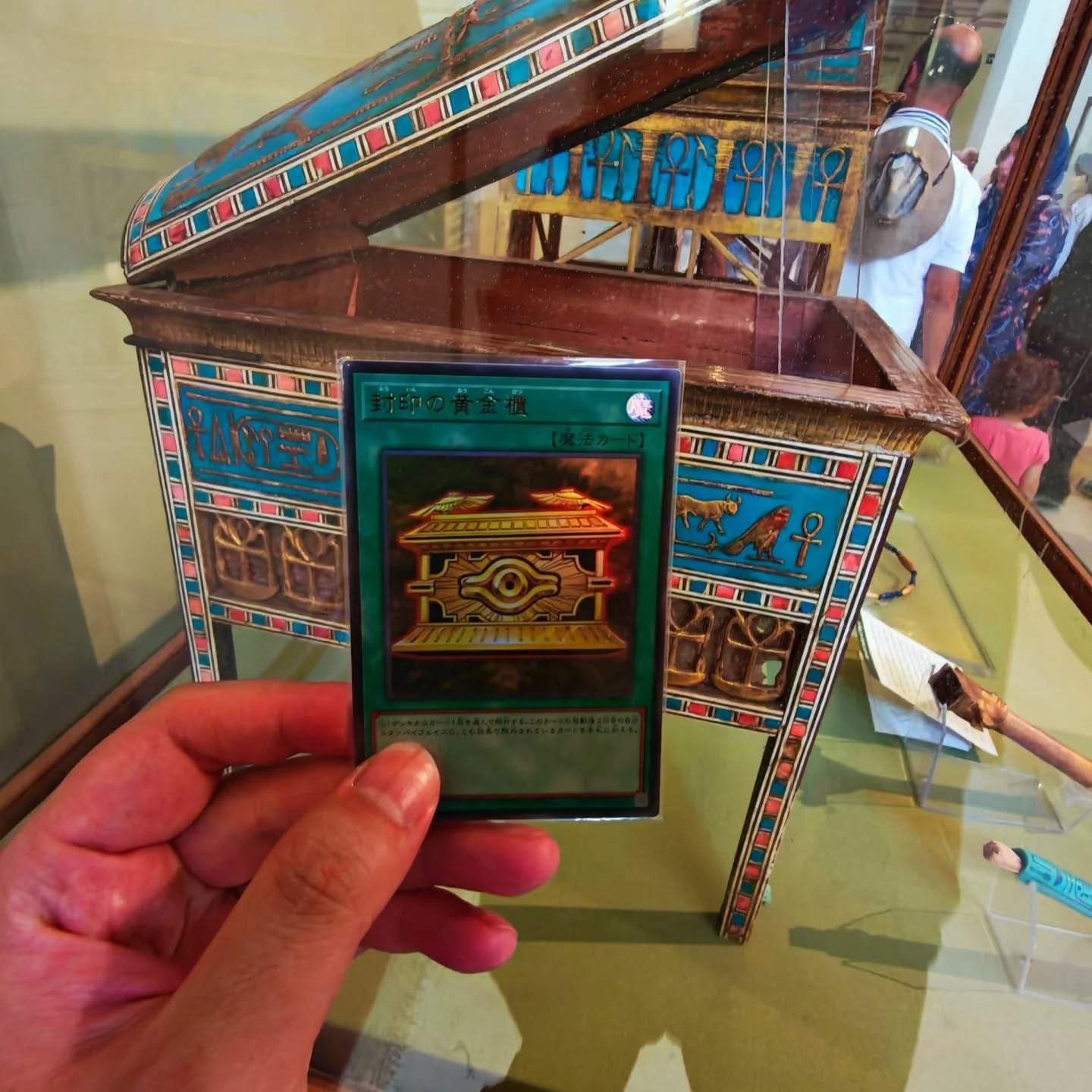 這才是真正的「決鬥者精神」！《遊戲王》狂粉到埃及實體召喚引熱議