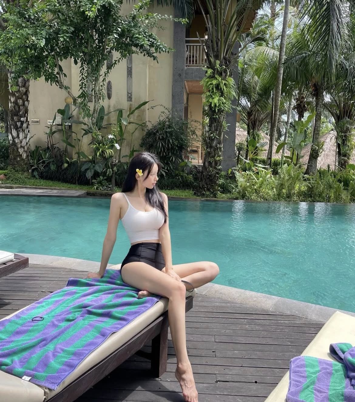 「全民表妹」性感魅力太殺！回顧李雅英泳裝辣照，網讚：「這身材實在太不講武德了！」