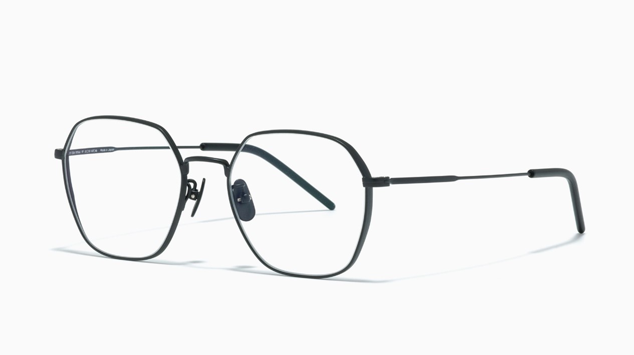 直上JINS 「2025日本製秋冬系列」頂規鈦金屬工藝，日系匠人團隊帶你體驗超越精品眼鏡的時尚、配戴全方位升級！