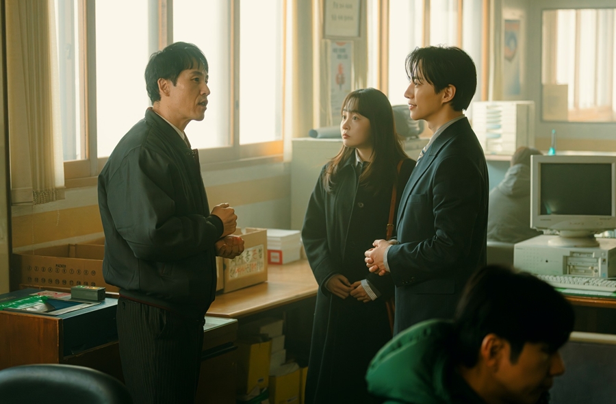 俊昊《颱風商社》開播即奪冠！喪父痛哭後攜金敏荷救公司，霸登同時段收視 NO.1！