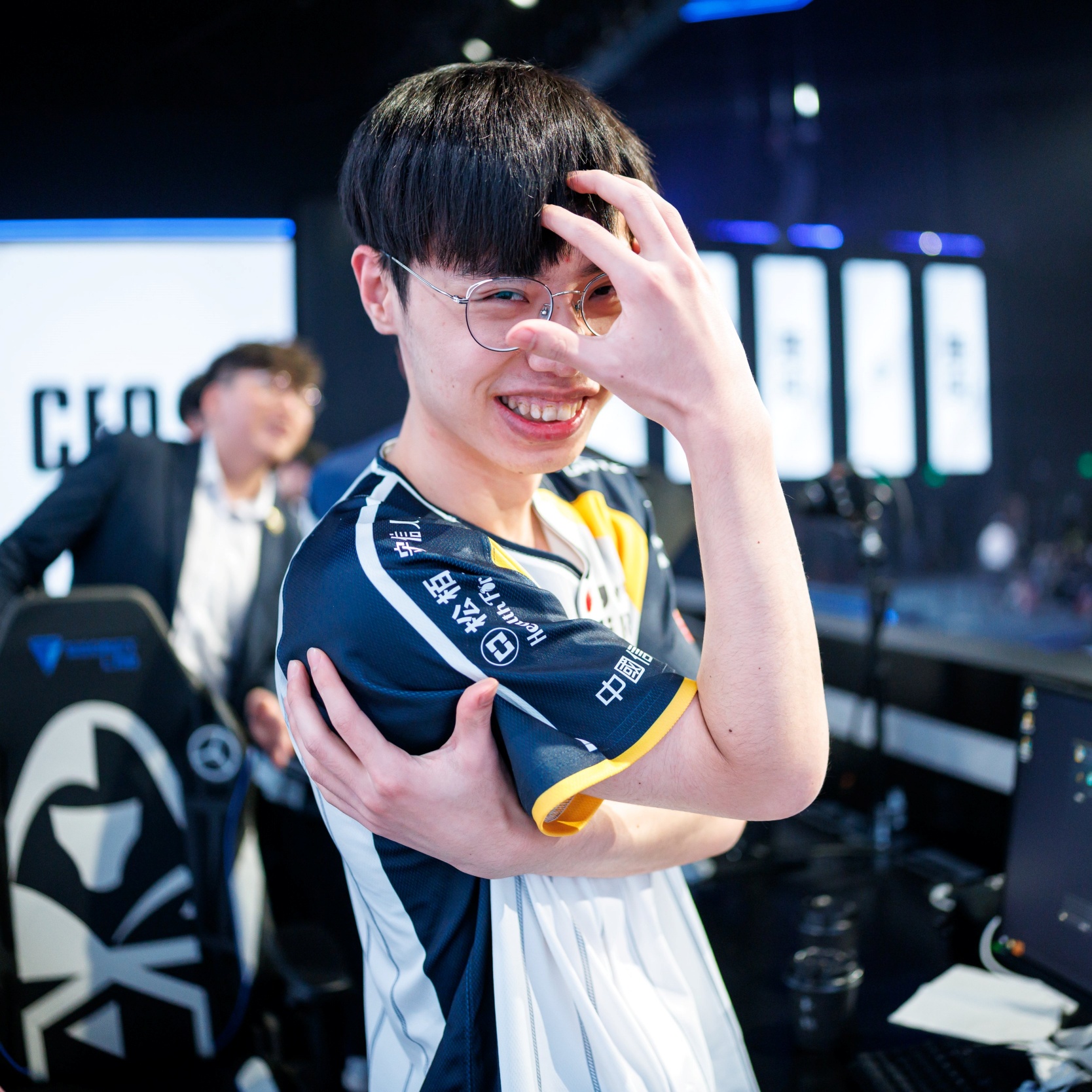 《英雄聯盟》S15 世界大賽，瑞士輪第三日前導片公開，新鮮可口飛牡蠣今晚出戰 AL 爭奪 8 強席次！JunJia：會贏喔！