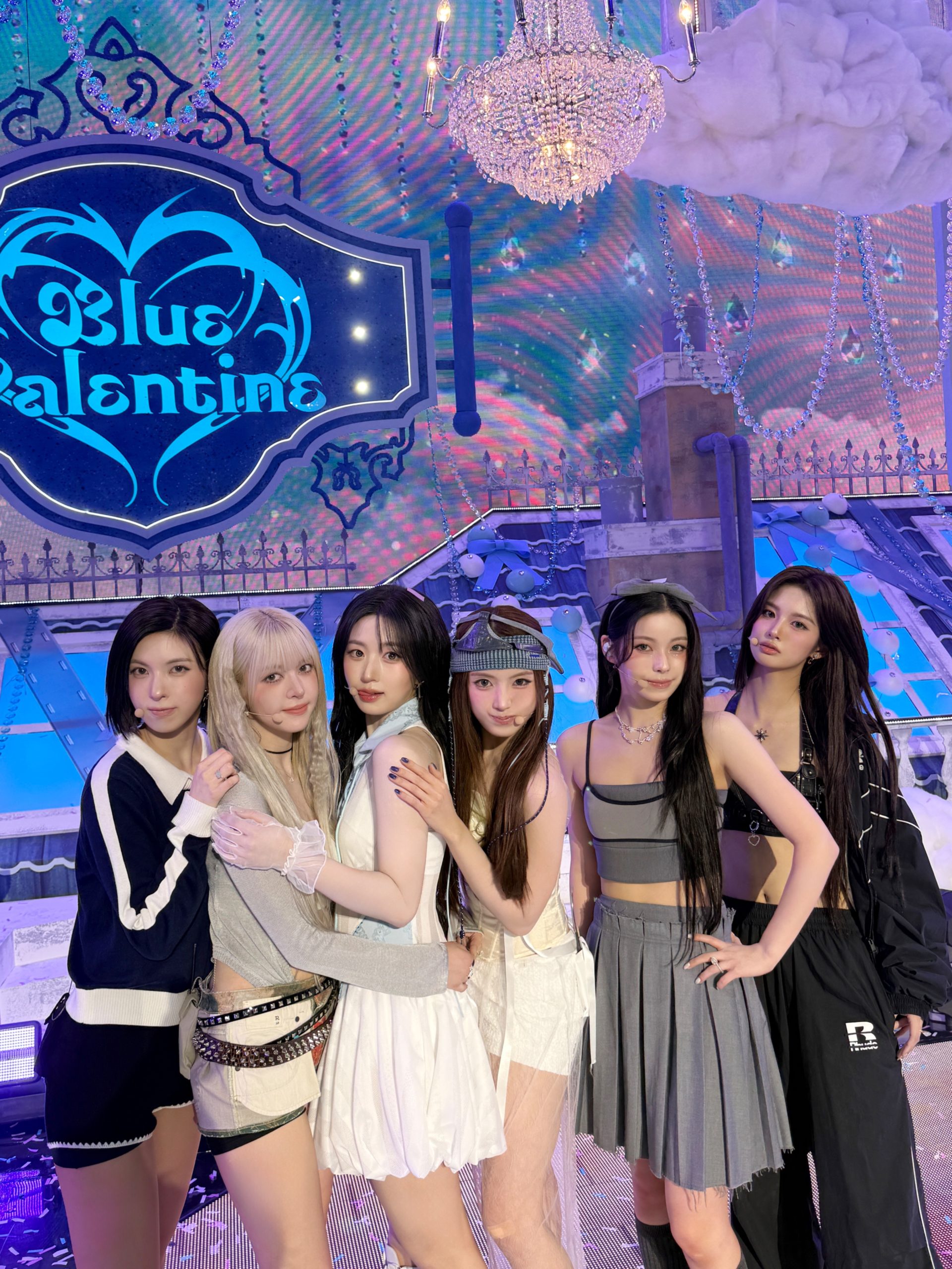 努力終於被看見！NMIXX 新歌〈Blue Valentine〉超越強敵〈Golden〉奪下排行榜第一！