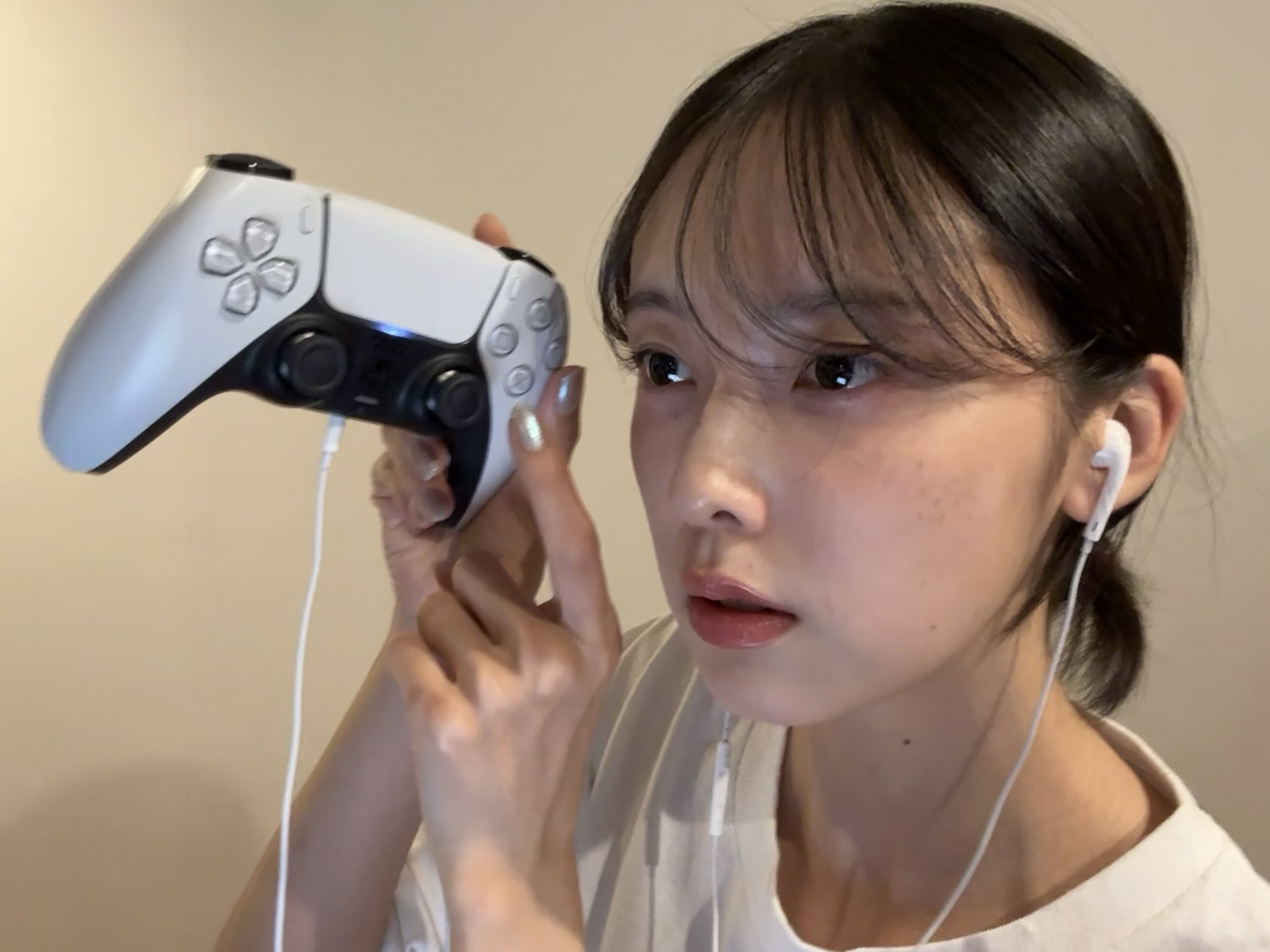 反應真的太可愛！《沉默之丘f》「雛子」本尊「加藤小夏」實況太紅，短短幾天訂閱數已逼近 20 萬