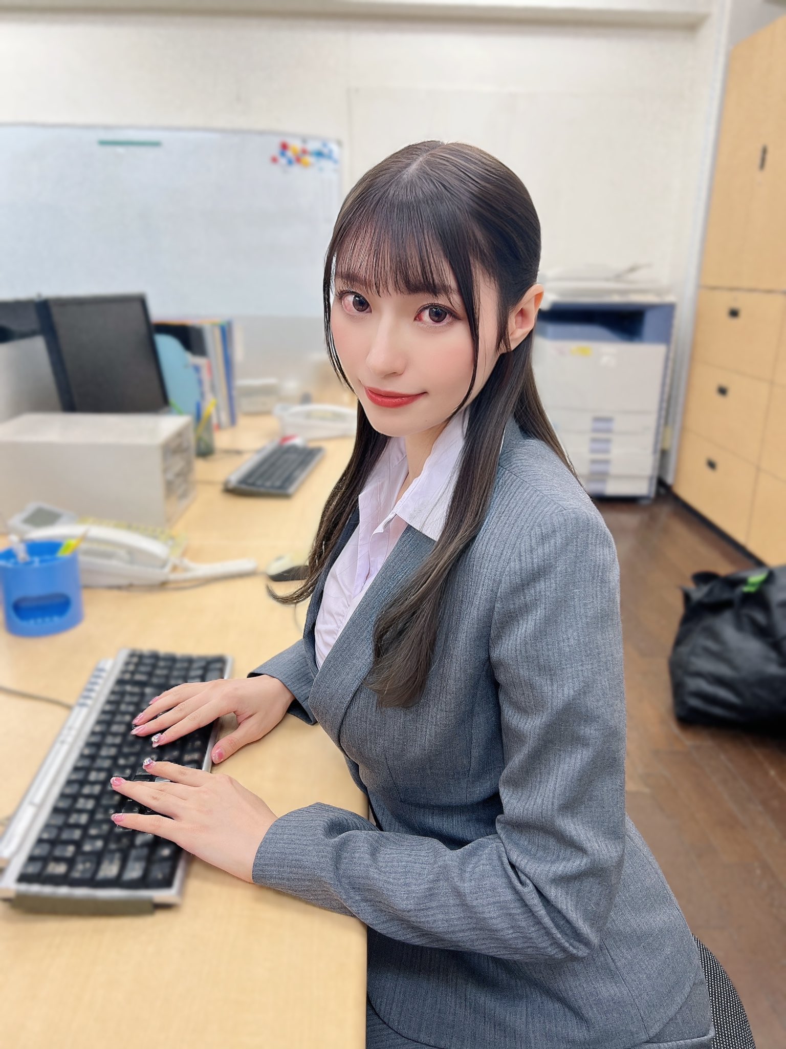 確定卸下「專屬身份」！楠エリサ 悄然缺席 FALENO 年度盛會，發文直言：我也無法明確地說自己 