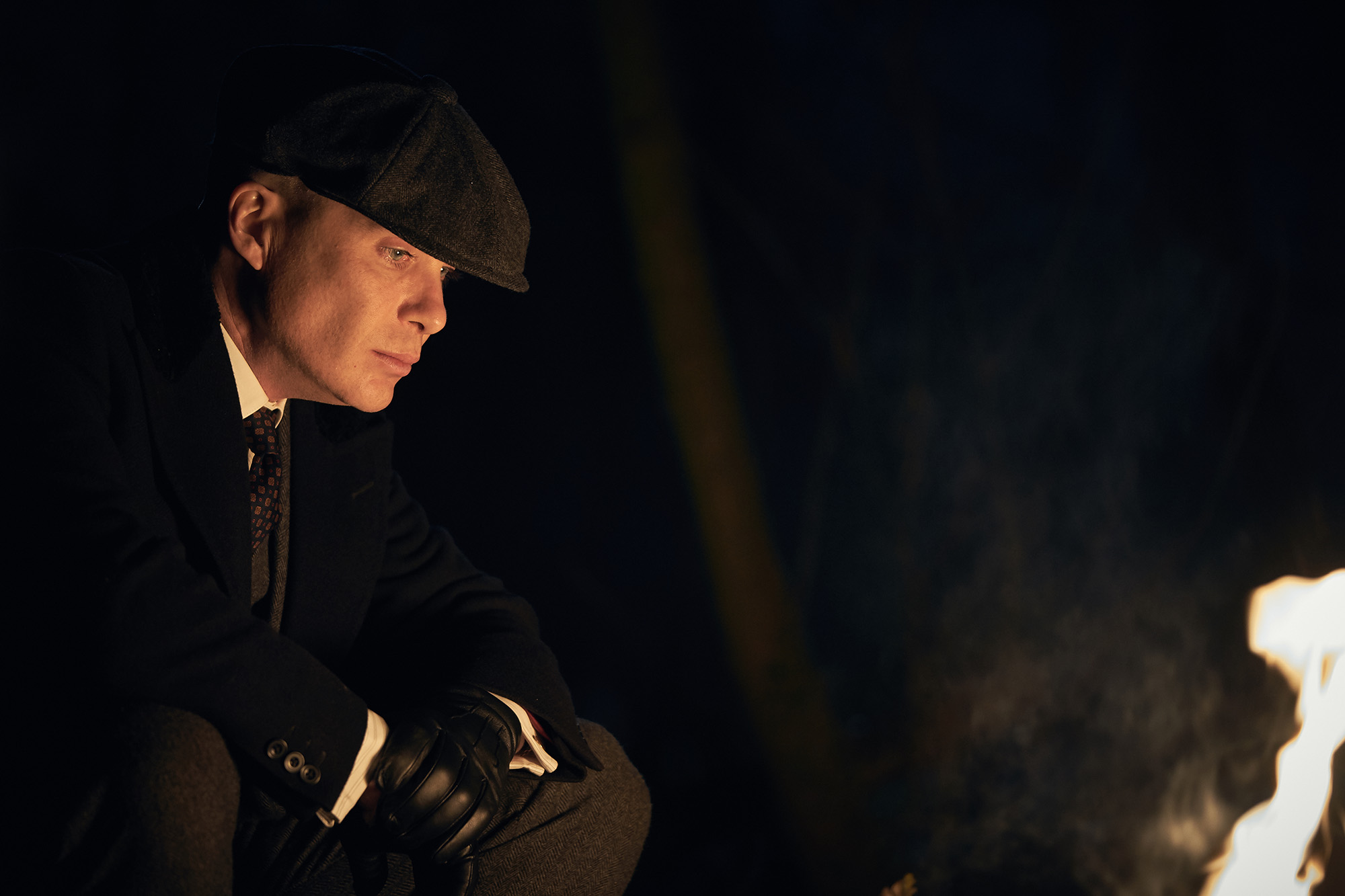 《浴血黑幫》續作影集確定開拍，新一代謝爾比登場，席尼墨菲回歸！