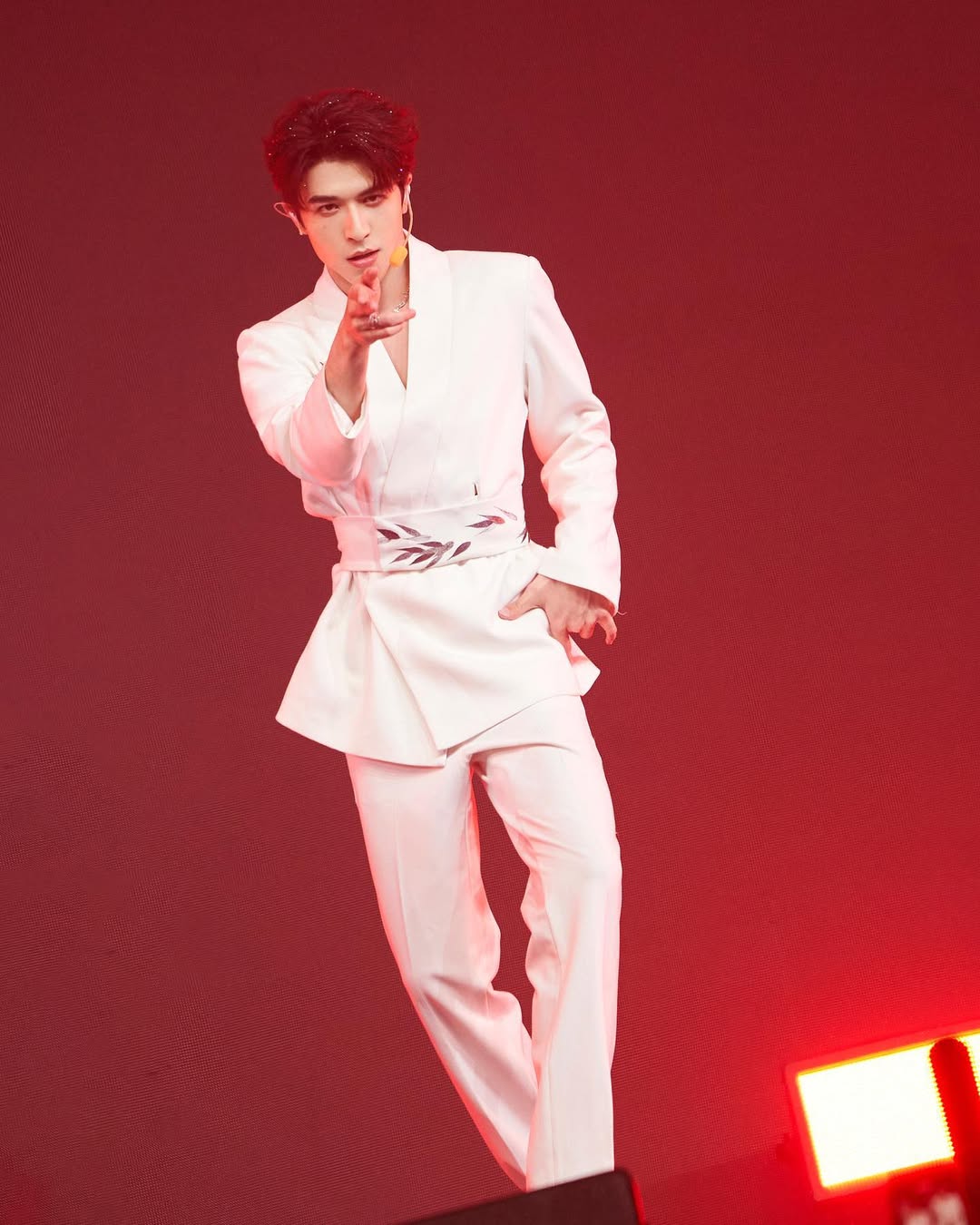 《回魂計》帥氣小鮮肉 Eason 是誰？21 歲泰德混血尹浩宇，擅長 6 國語言偶像學霸！