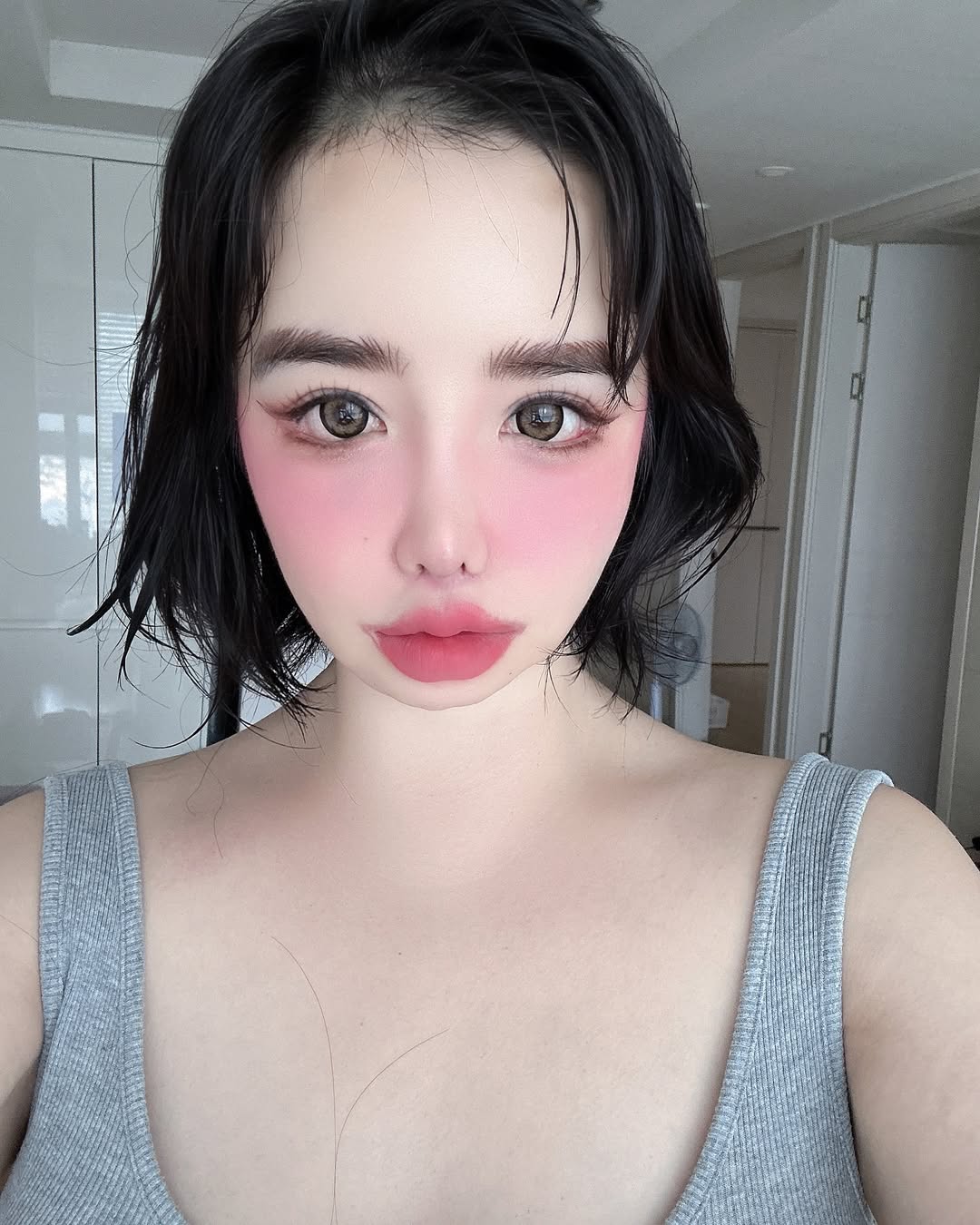 2NE1 朴春突曬親筆撰寫控告書！稱「 YG 梁鉉錫侵占詐欺」求償 64272e 兆韓元掀討論