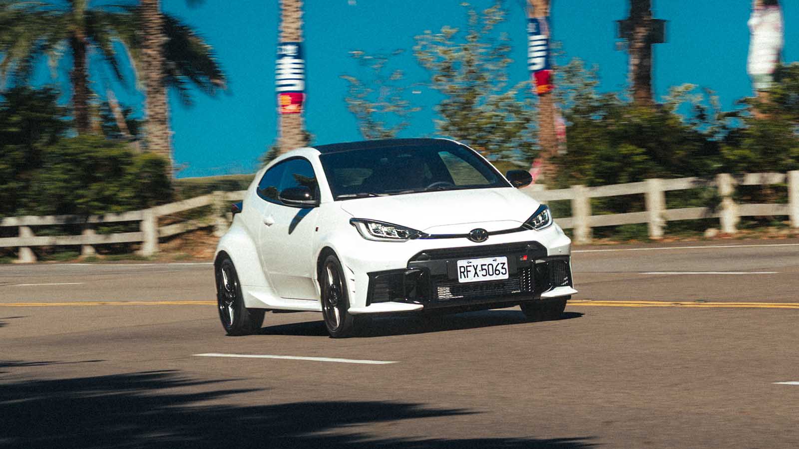 車 COOL｜試駕 Toyota GR YARiS 8AT，超舒爽的自排暴力鴨！