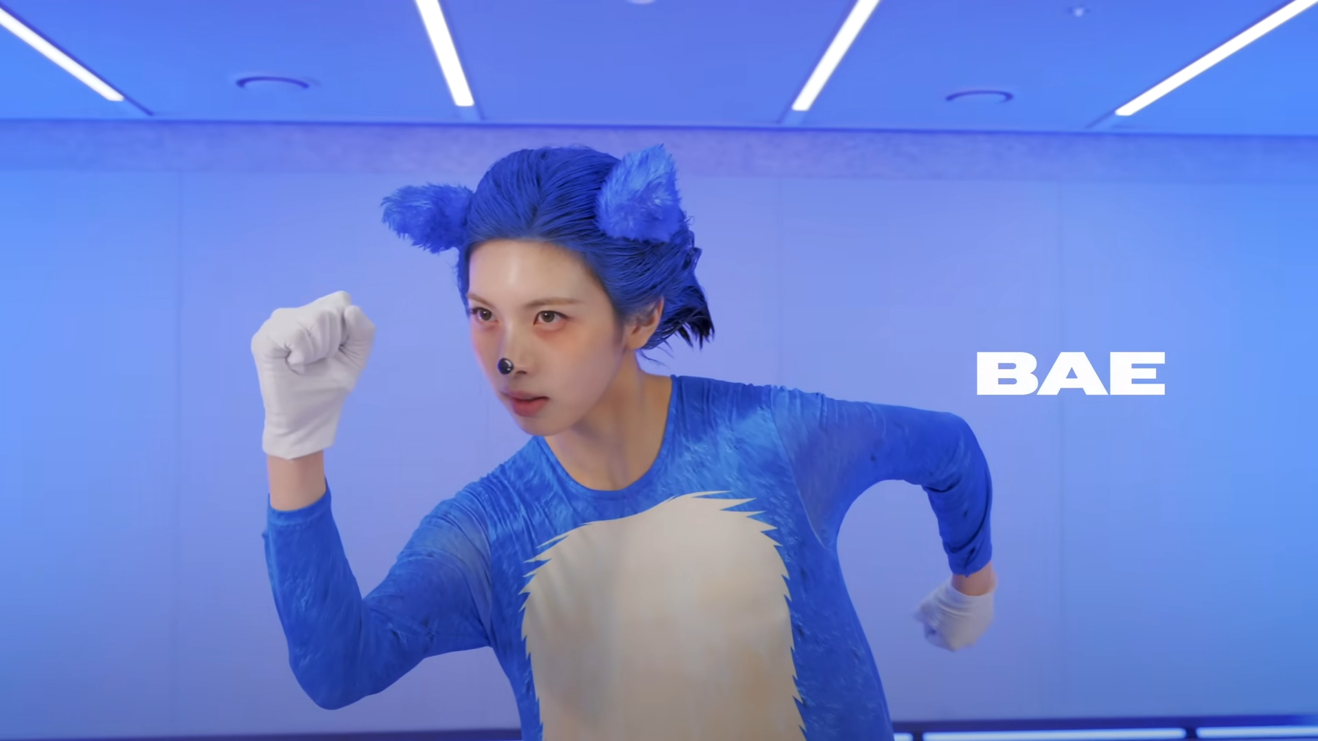 阿凡達、憂憂都來了！NMIXX 全員「藍色扮裝」宣傳新歌〈Blue Valentine〉！