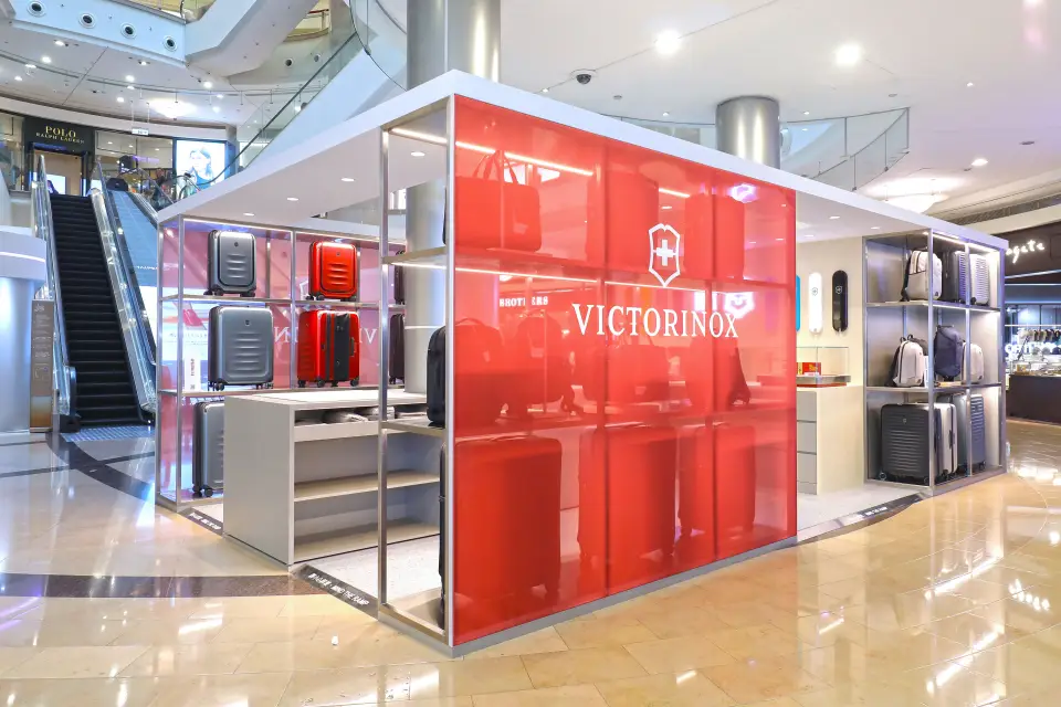 Victorinox 概念快閃店登台！瑞士百年精品插旗台北 101，開啟摩登商旅新時代