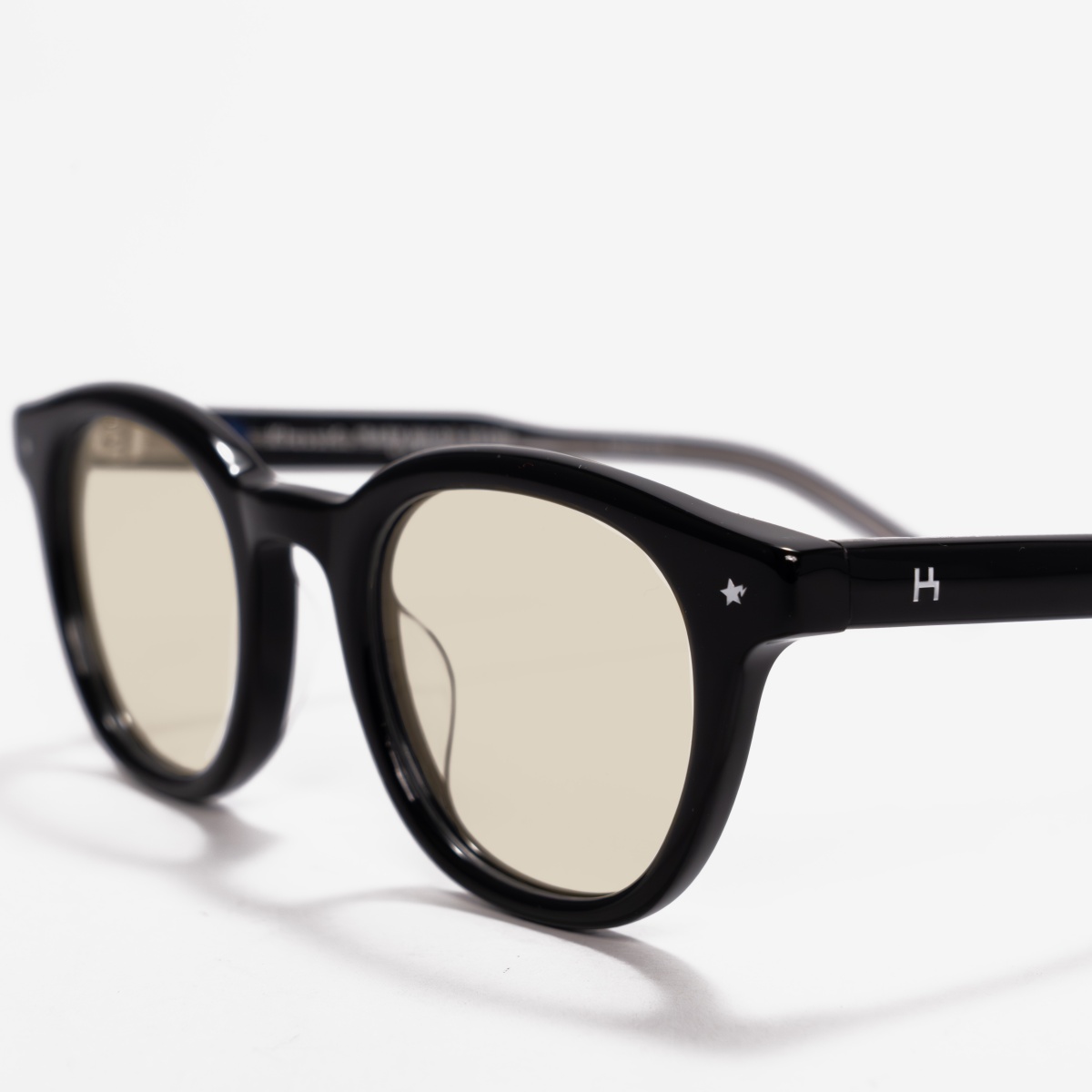 首個台灣眼鏡品牌 KlassiC. 攜手 BAPE 人氣 IP Baby Milo® 推出限量聯名系列