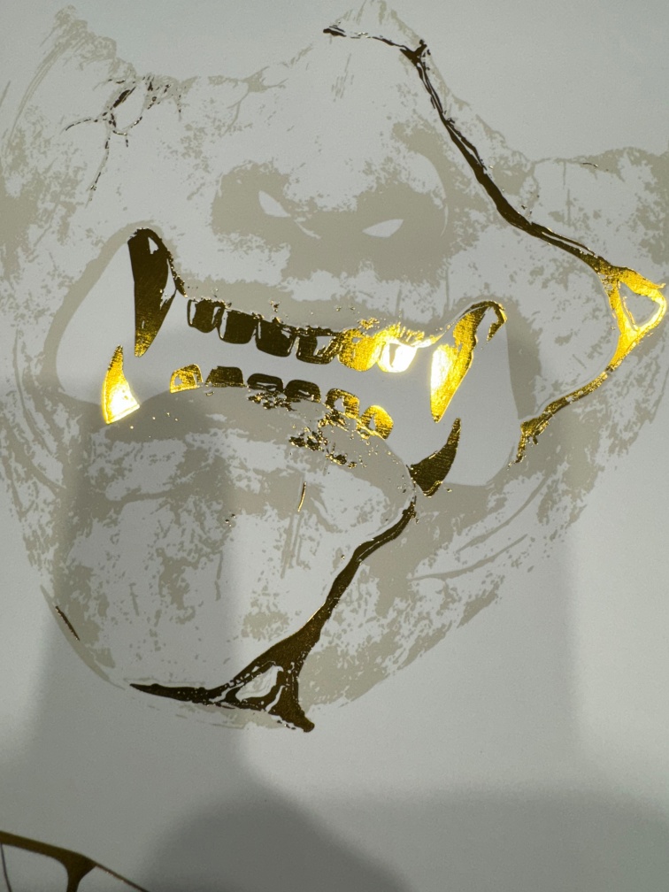 《羊蹄山戰鬼》收藏版開箱，戰鬼面具、武士刀鐔等實體周邊讓你彷彿置身於蝦夷地