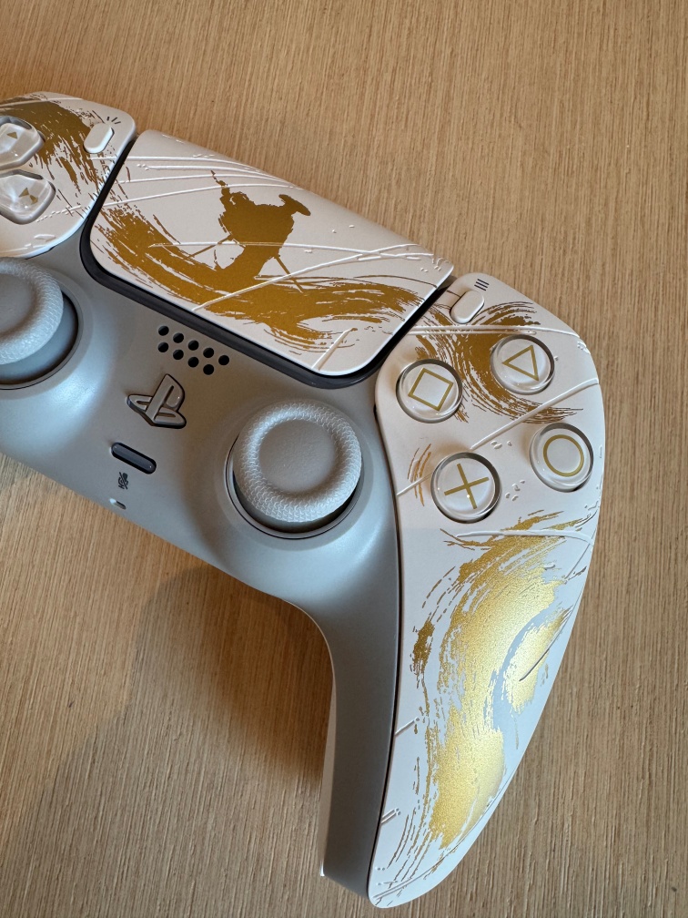 《羊蹄山戰鬼》收藏版開箱，戰鬼面具、武士刀鐔等實體周邊讓你彷彿置身於蝦夷地