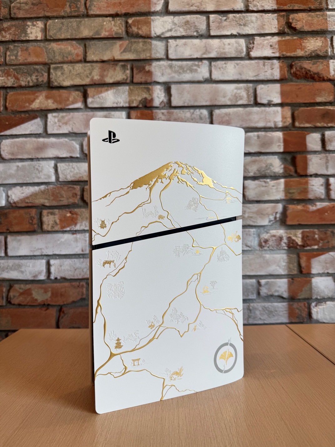 《羊蹄山戰鬼》收藏版開箱，戰鬼面具、武士刀鐔等實體周邊讓你彷彿置身於蝦夷地