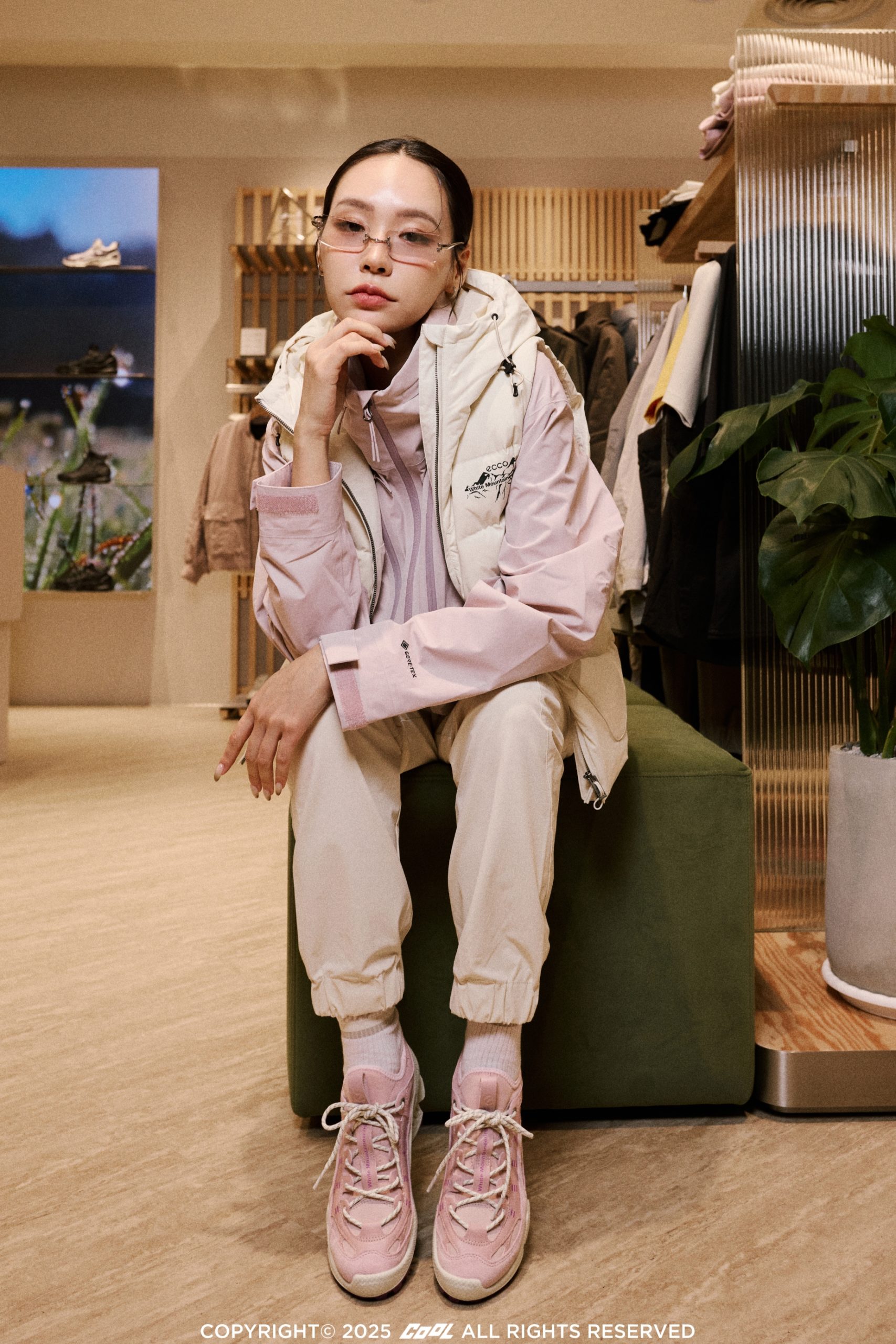 年末秋冬穿搭必逛！ECCO 台灣首家形象概念店登場 跟著 LIZ & KOTA 一起開啟「舒適有型」的機能生活