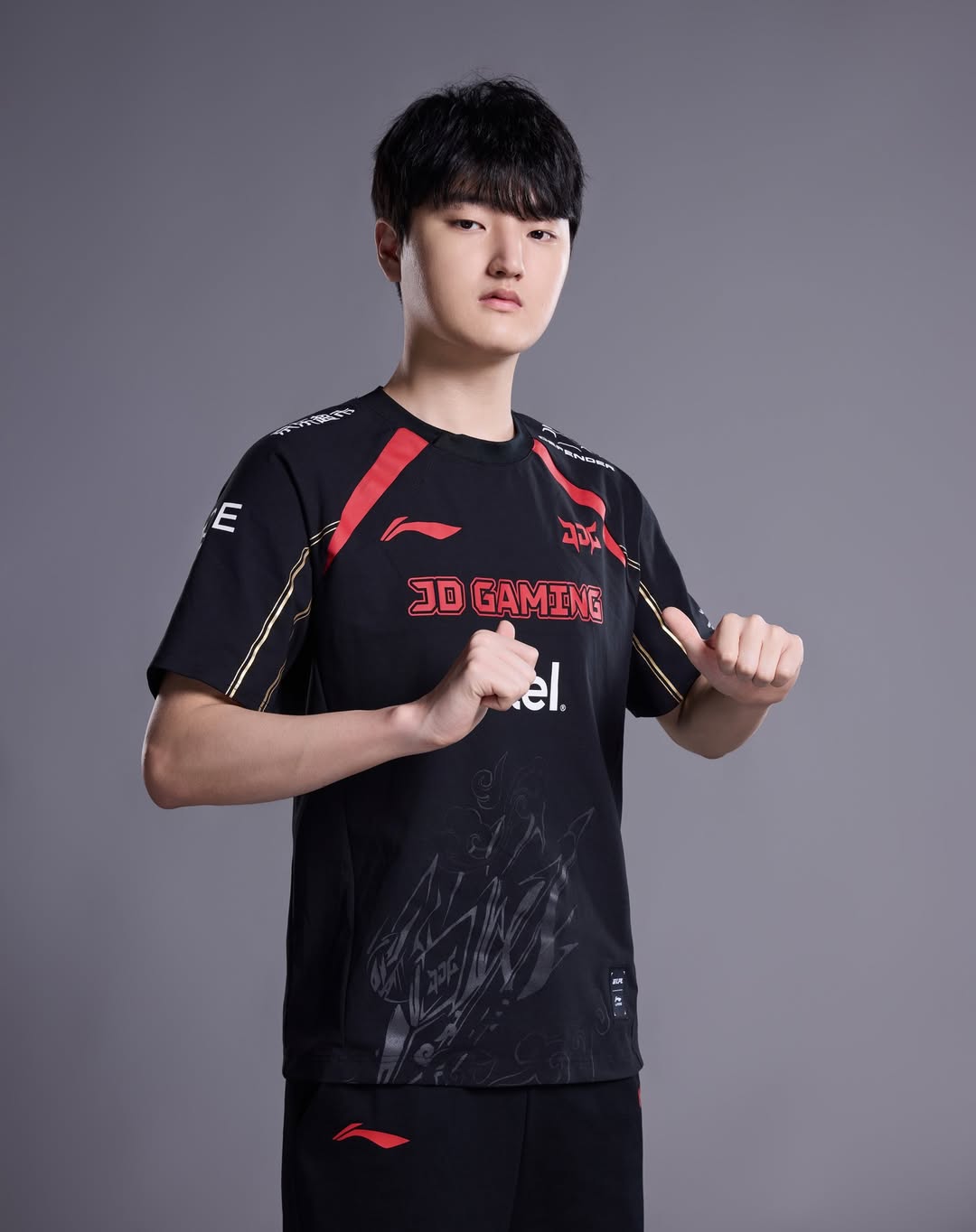 T1 全新 ADC Peyz 是誰？外號太子，親姊超美！年僅 19 歲天才少年！