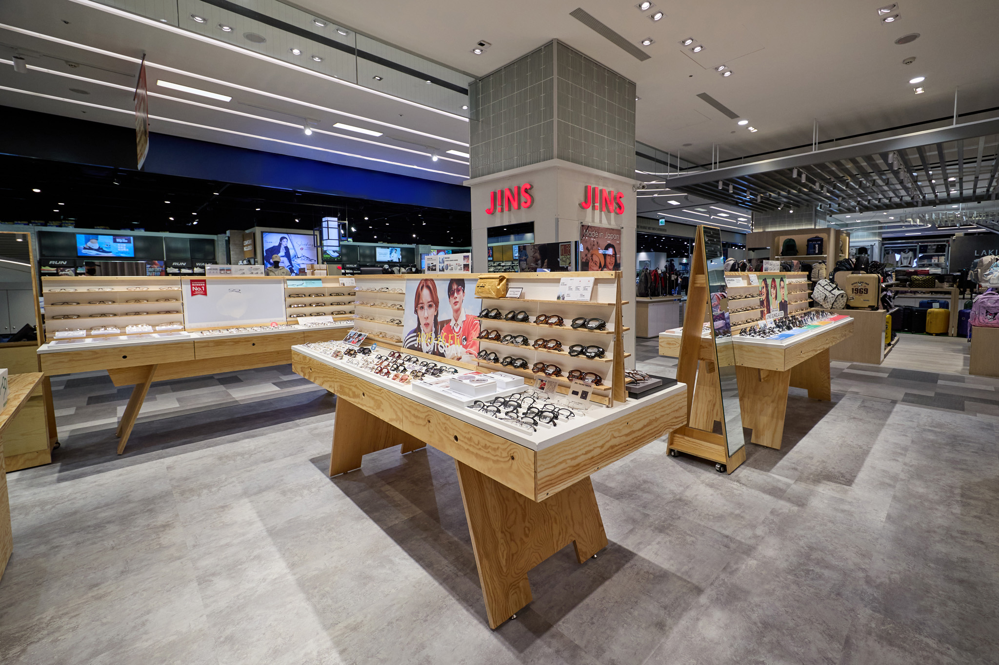 3個月內連開12間！JINS展店創眼鏡零售業紀錄 JINS開出業界最高薪資搶人 為台灣百店目標備戰