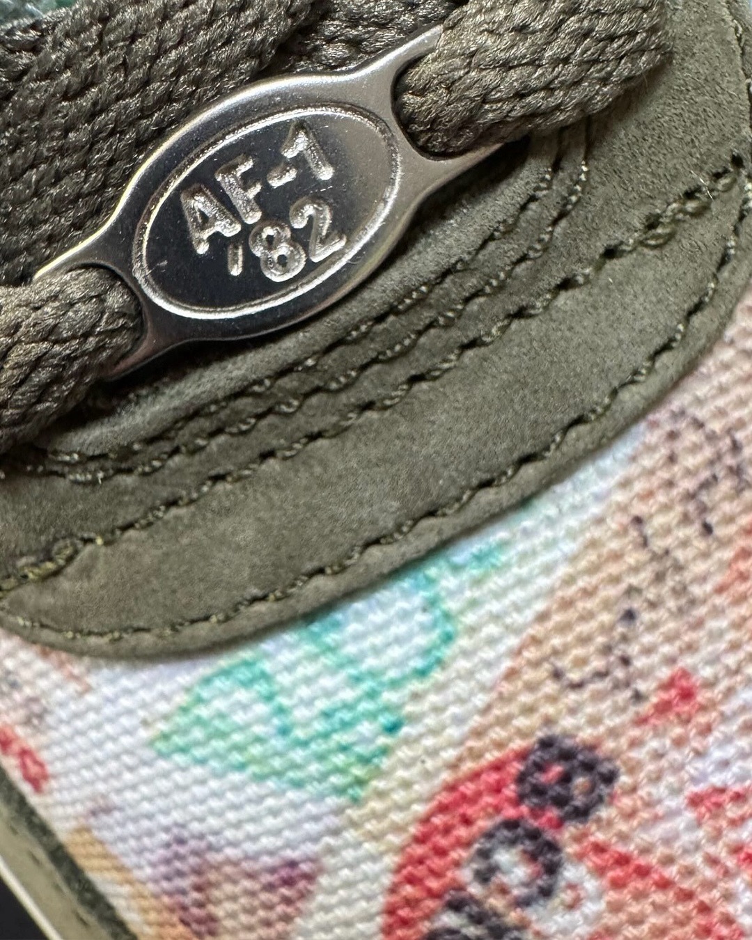 細節超頂！全球「限量 70 雙」的 Futura x Nike Air Force 1 聯名新作曝光