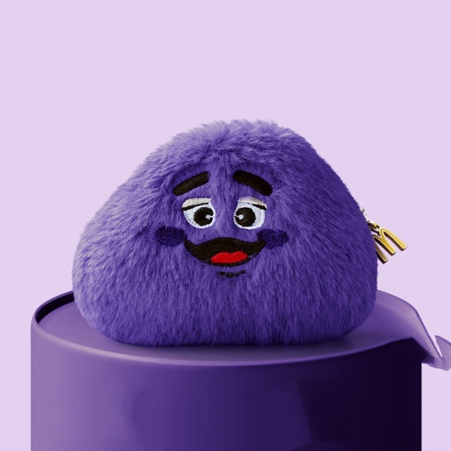 韓國麥當勞去年引發搶購潮的「奶昔大哥毛毛包」，如今台灣也將買得到。