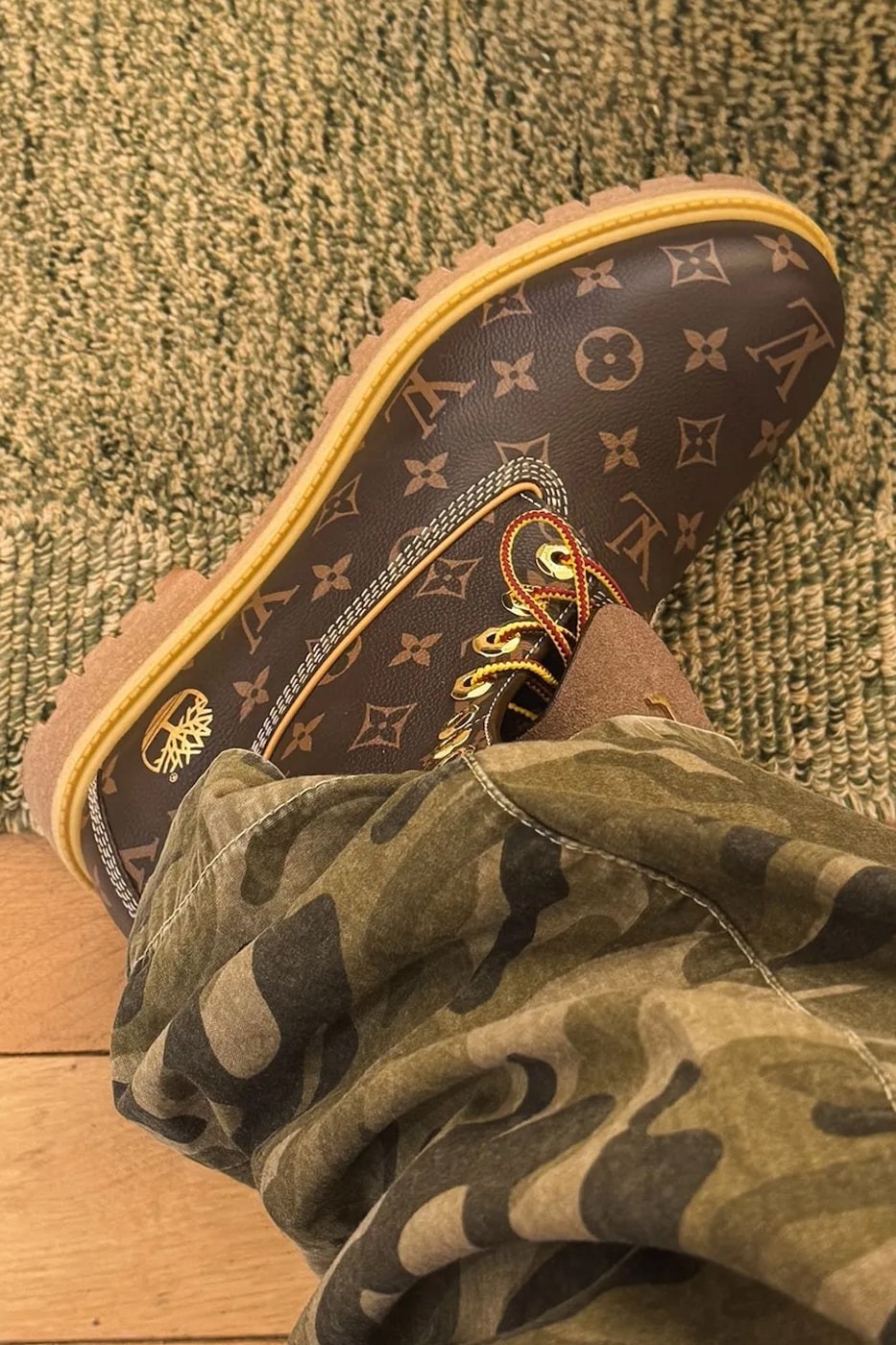 你錢夠嗎？新款 LV x Timberland 售價高達 8 萬 5 美元