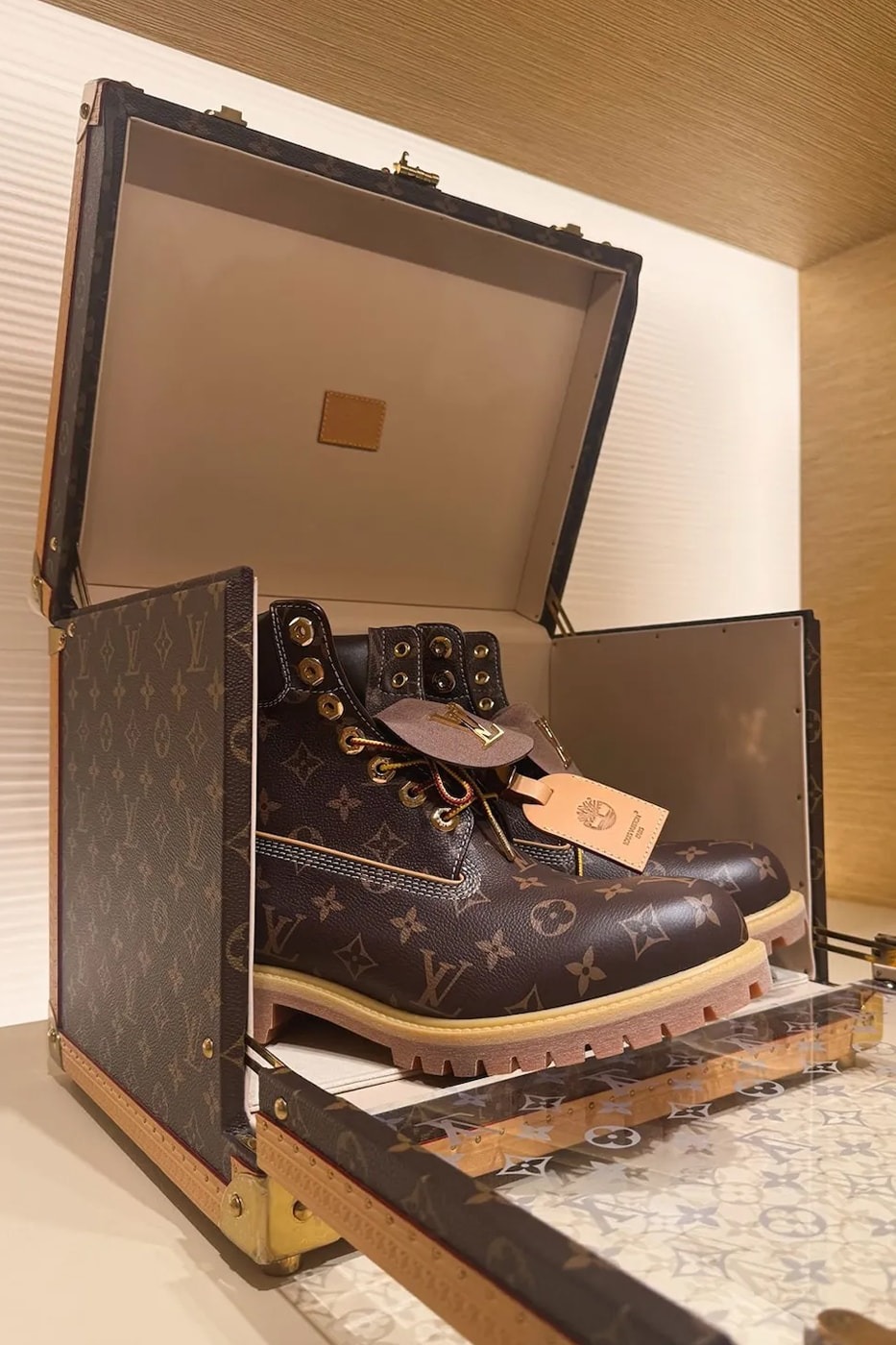 你錢夠嗎？新款 LV x Timberland 售價高達 8 萬 5 美元