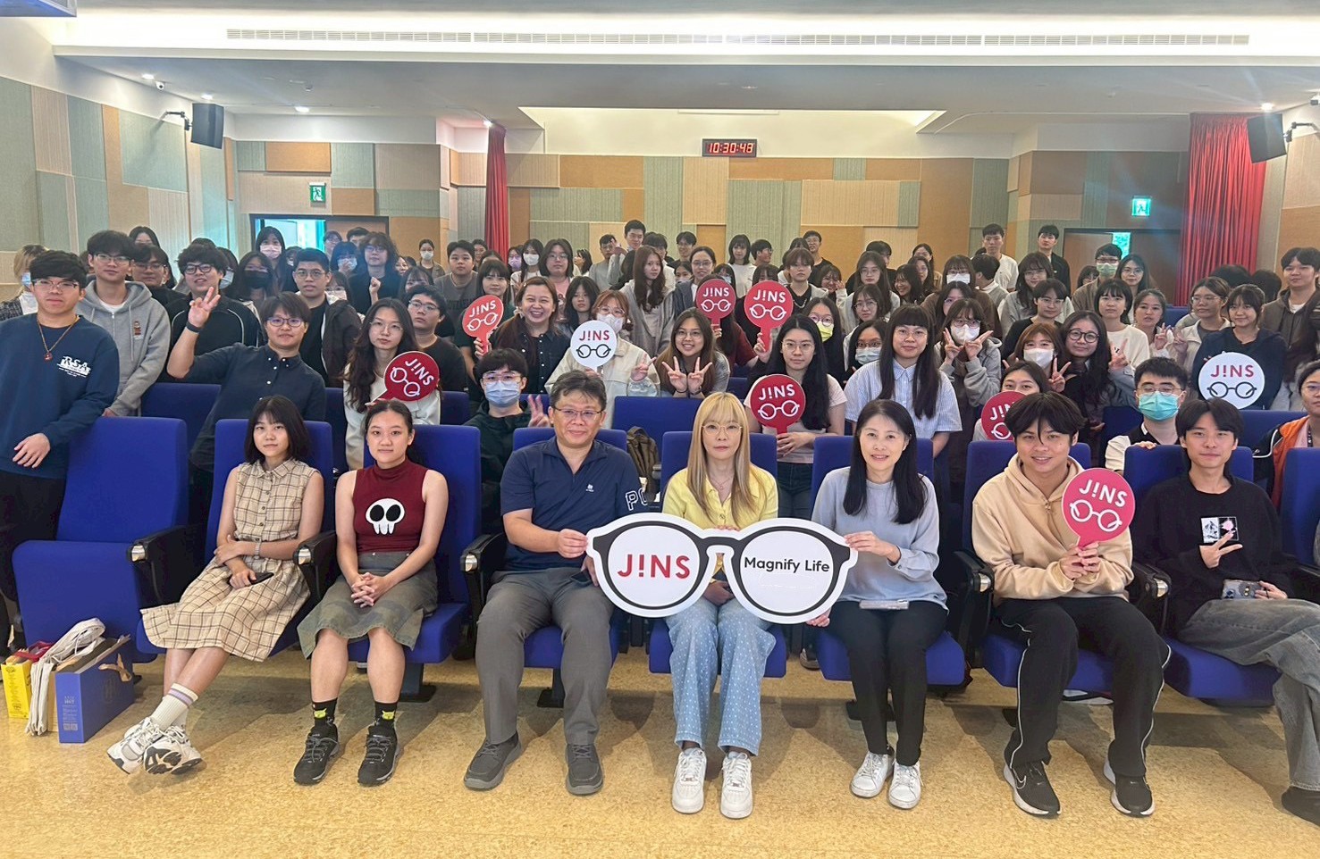 3個月狂開12間！JINS創眼鏡業最速展店紀錄 開出業界最高薪迎百店挑戰