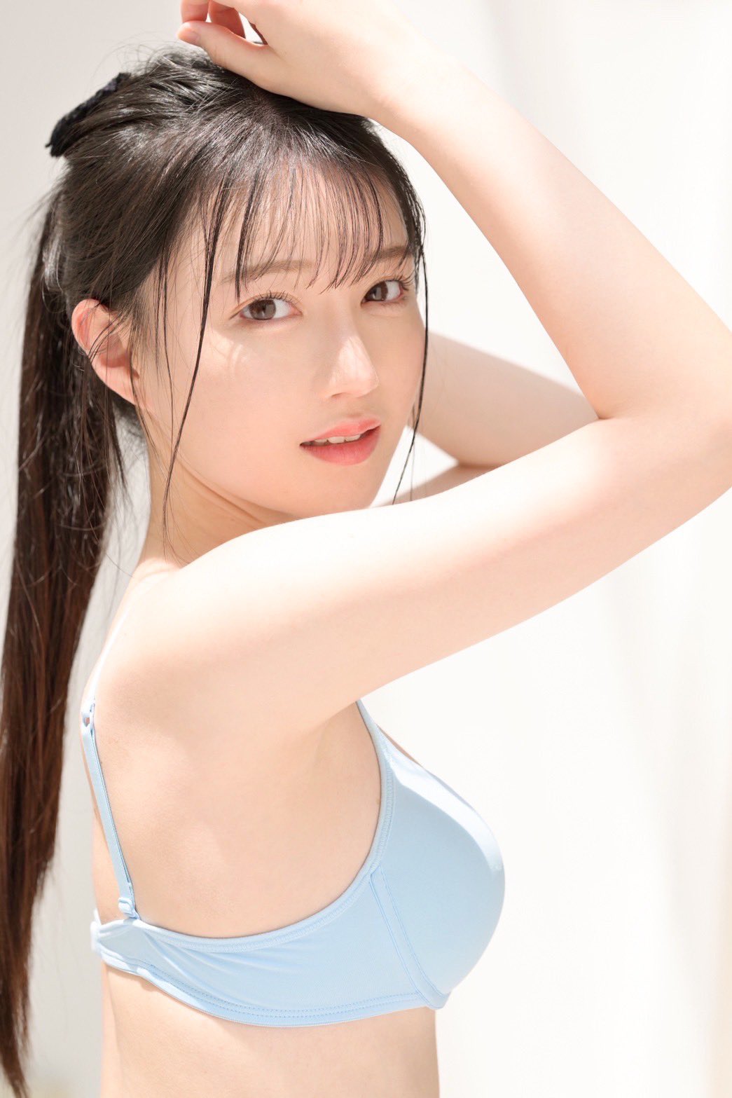 蚊香社「壓軸新人」重磅現身！超新星 三佳詩 不僅官宣加盟 PRESTIGE，個人 X 更迅速突破 