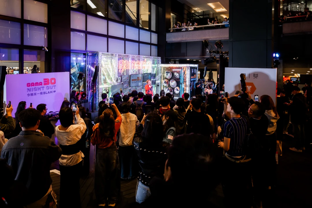 J.Sheon 熱力開唱,與粉絲近距離互動,舞台魅力嗨翻全場