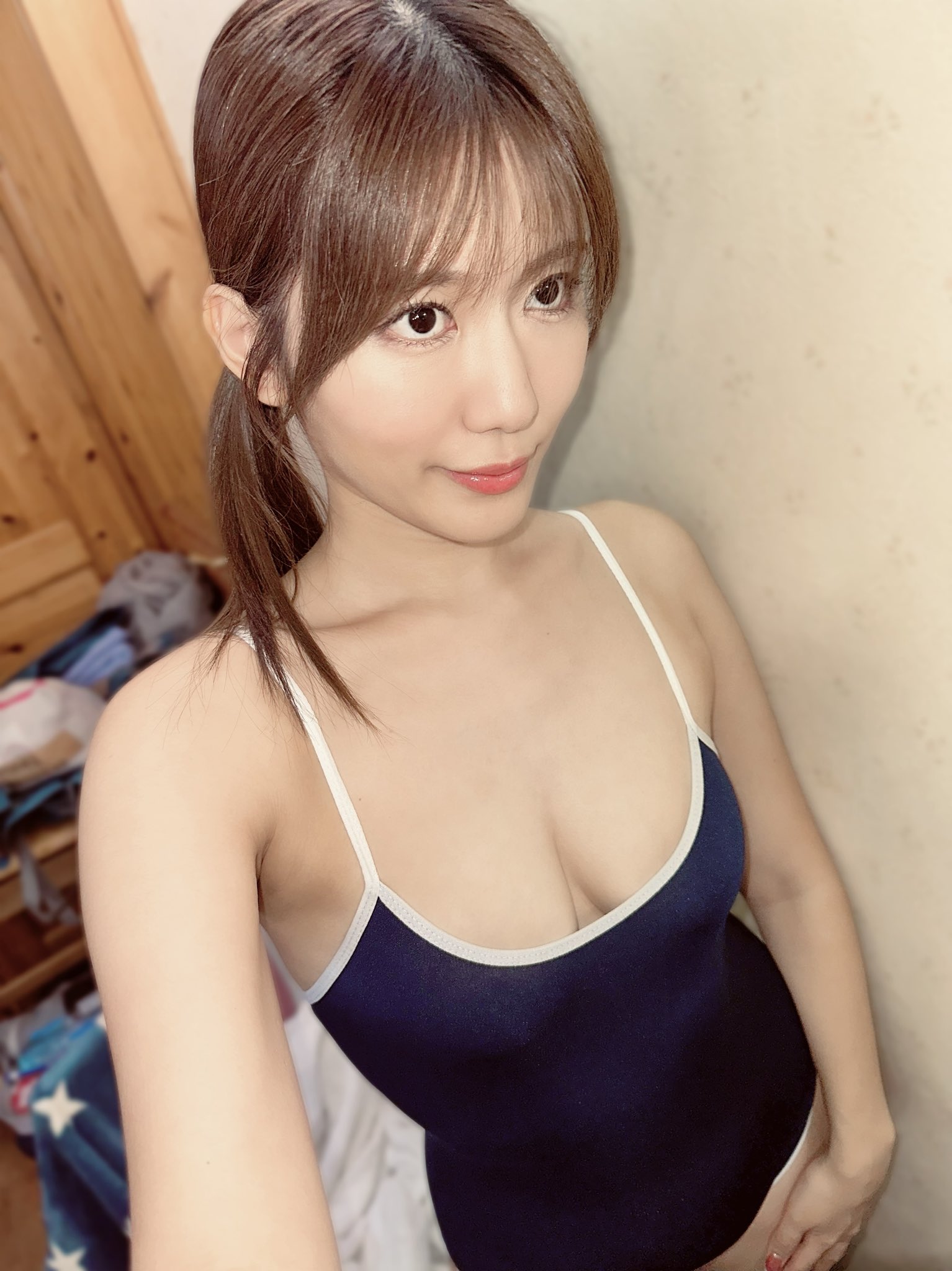 罕見公開「眼鏡中分」造型！神宮寺ナオ 自拍照掀網路熱議，僅數天就狂吸 