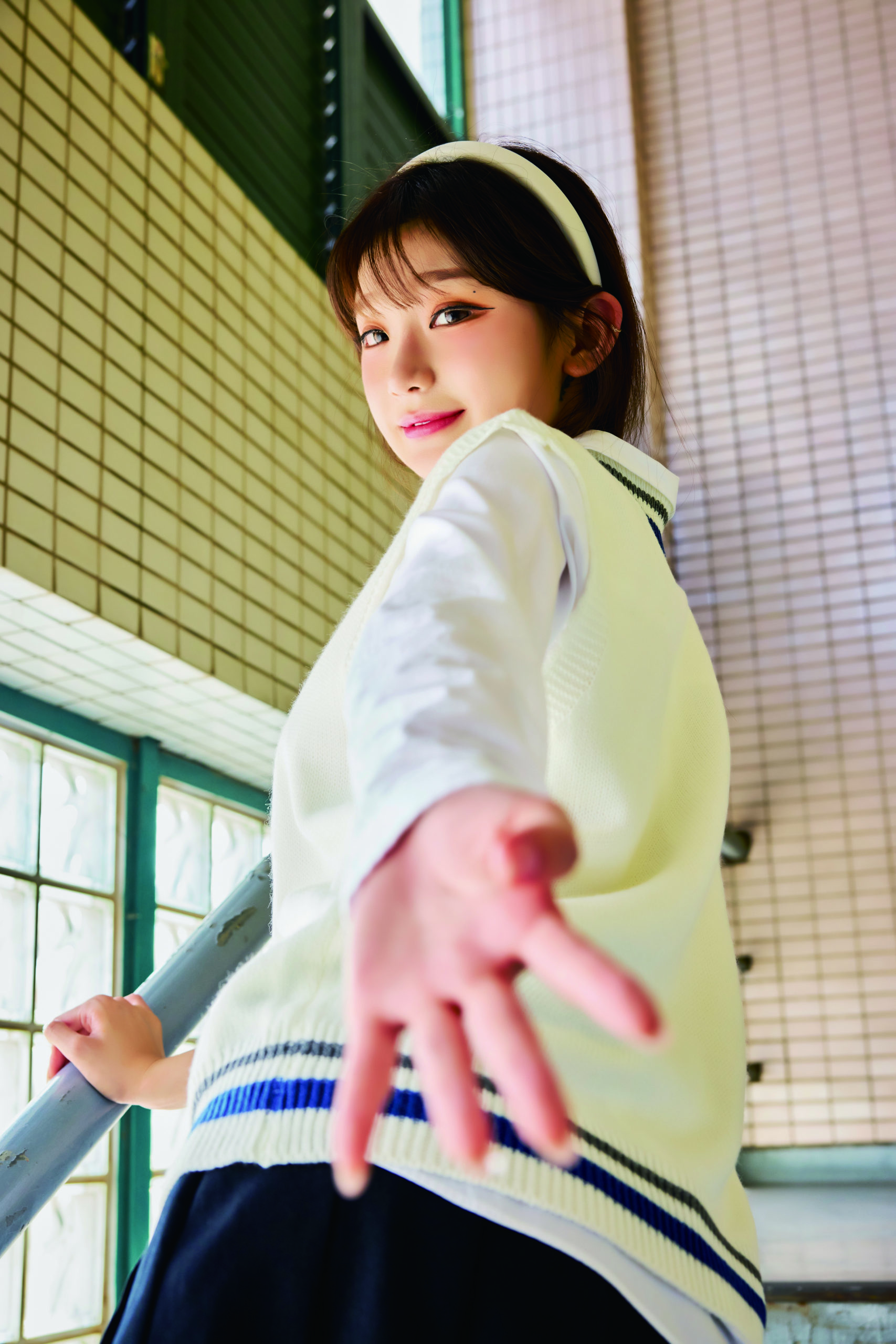 AI女神李珠珢首本影像紀實《FIGHT FOR ALL 李珠珢的主場日記》一般版各大通路正式發售！全套共6款小卡粉絲必收！