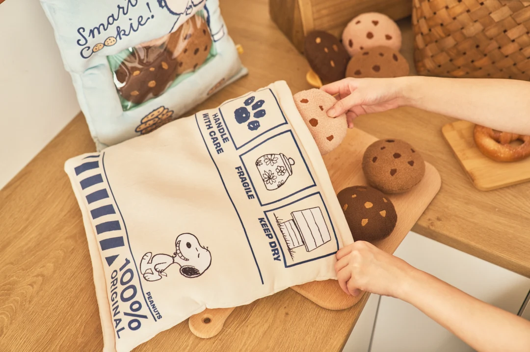 史努比餅乾袋造型抱枕