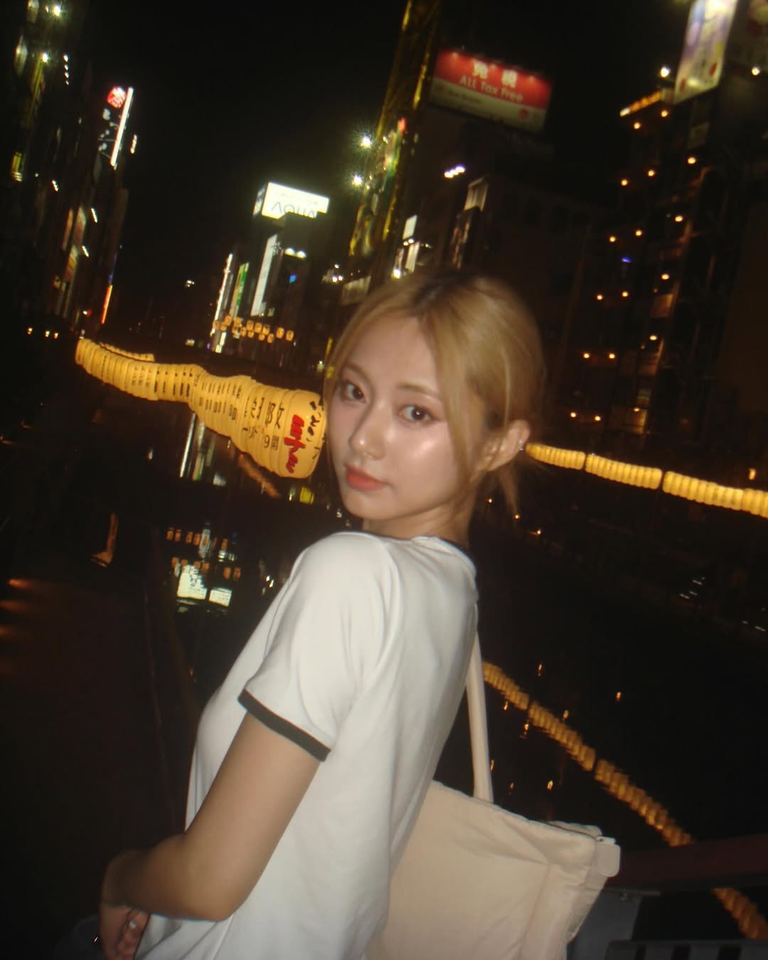 TWICE 台灣場有哭點！Sana 跳到一半悄問子瑜這句話　粉絲看完狂喊：小心眼淚