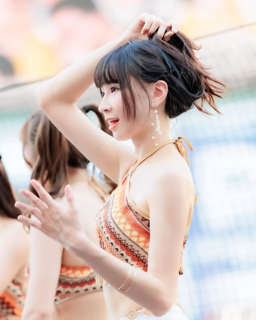 啦啦隊選美皇后「曼容」再登國際舞台！璀璨薄紗禮服、火辣比基尼驚豔全網！