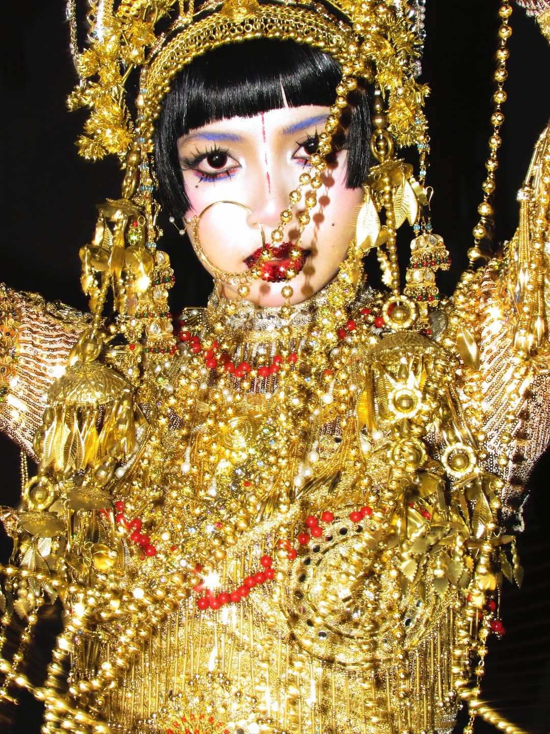 LISA 萬聖節扮裝神還原《愛x死x機器人》吉巴羅！網：真的超強！