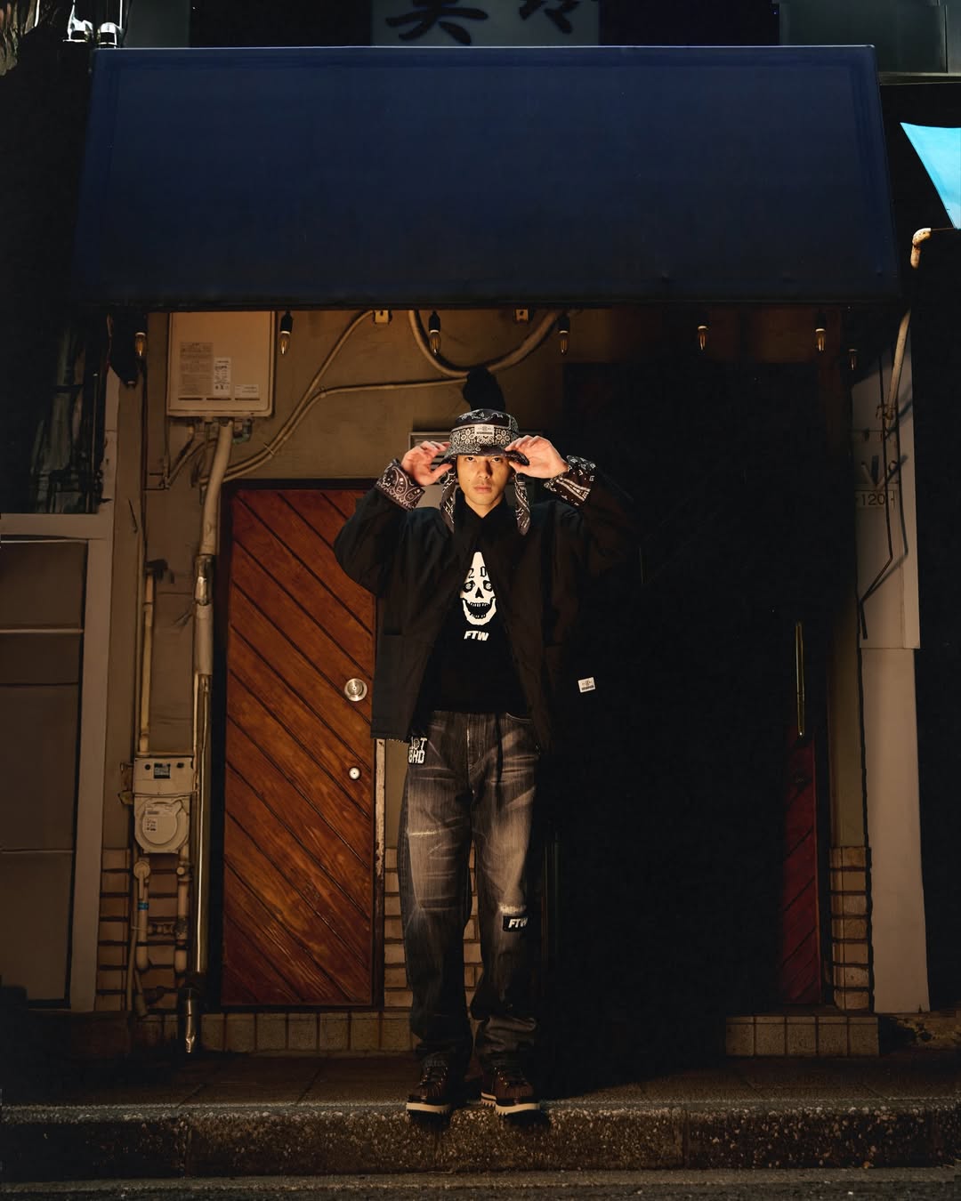 CLOT x NEIGHBORHOOD 全新聯名登場，竟帶回冠希最愛的 04 FTW 牛王！