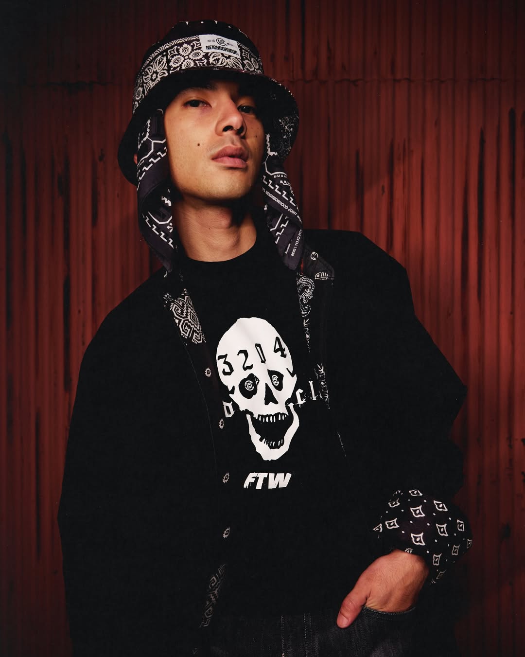 CLOT x NEIGHBORHOOD 全新聯名登場，竟帶回冠希最愛的 04 FTW 牛王！