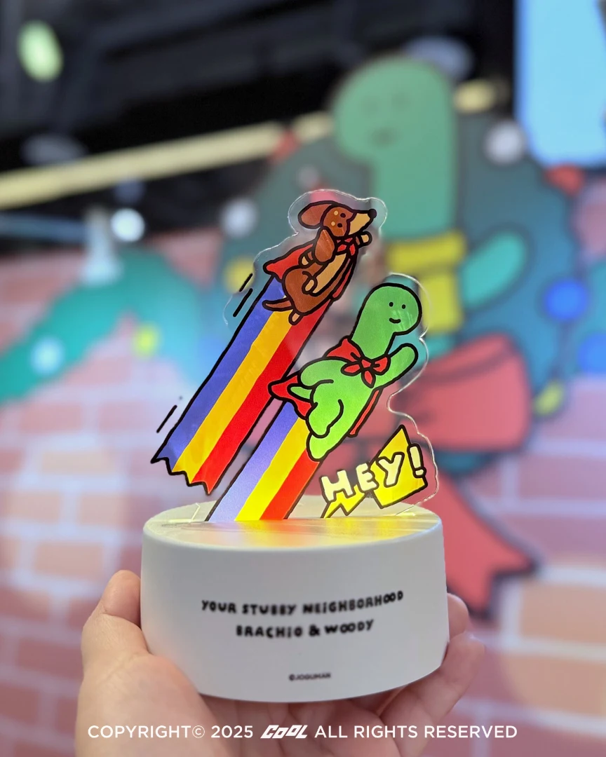 這次快閃店以 JOGUMAN「HERO」超級英雄為主題，打造了沉浸式的展覽空間！