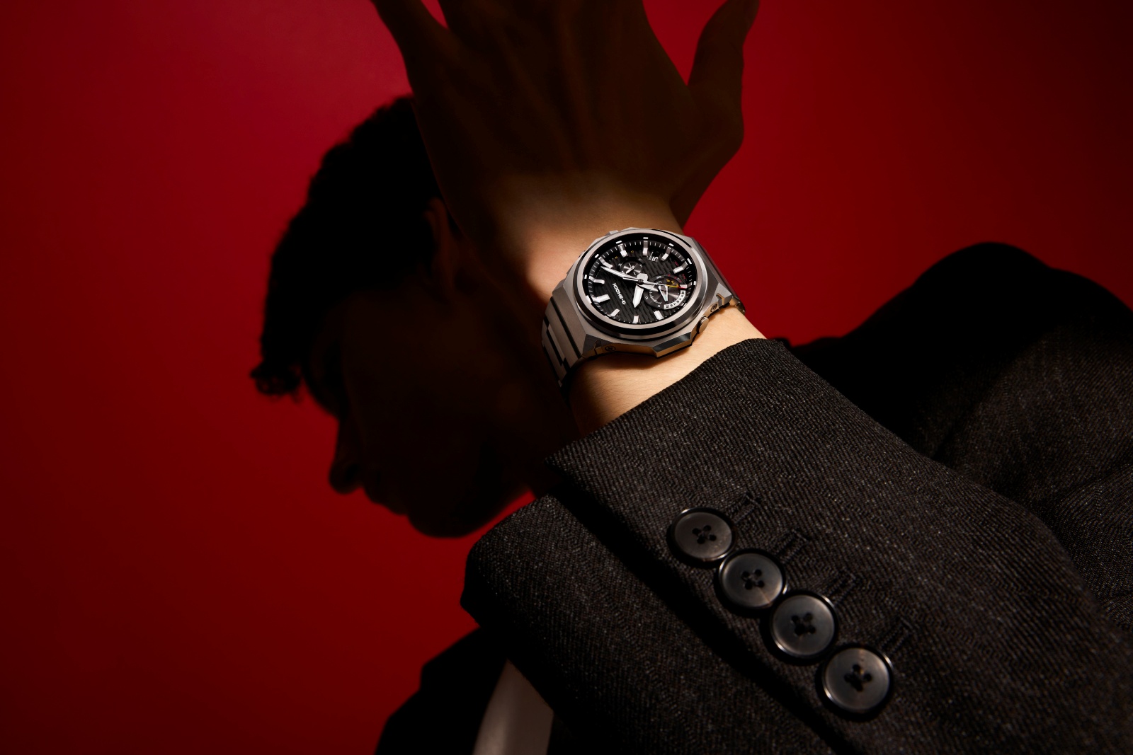 GST-B1000D-1A 手部配戴照