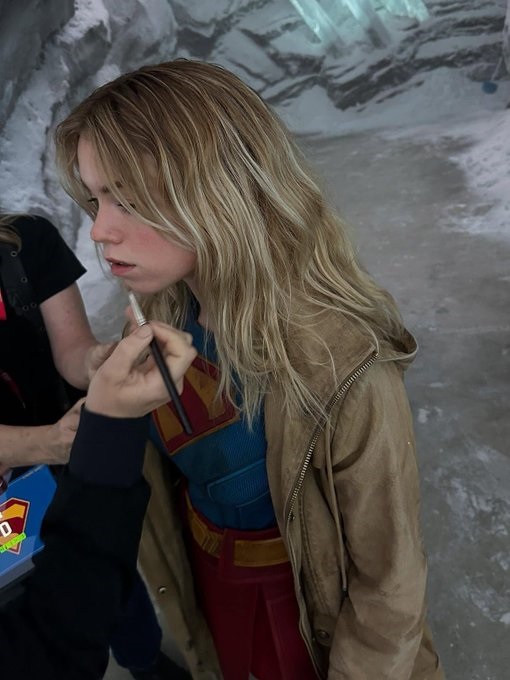 超人堂姐超頹廢、水行俠化身反派！《超少女》故事介紹、演員陣容、首支預告一次看