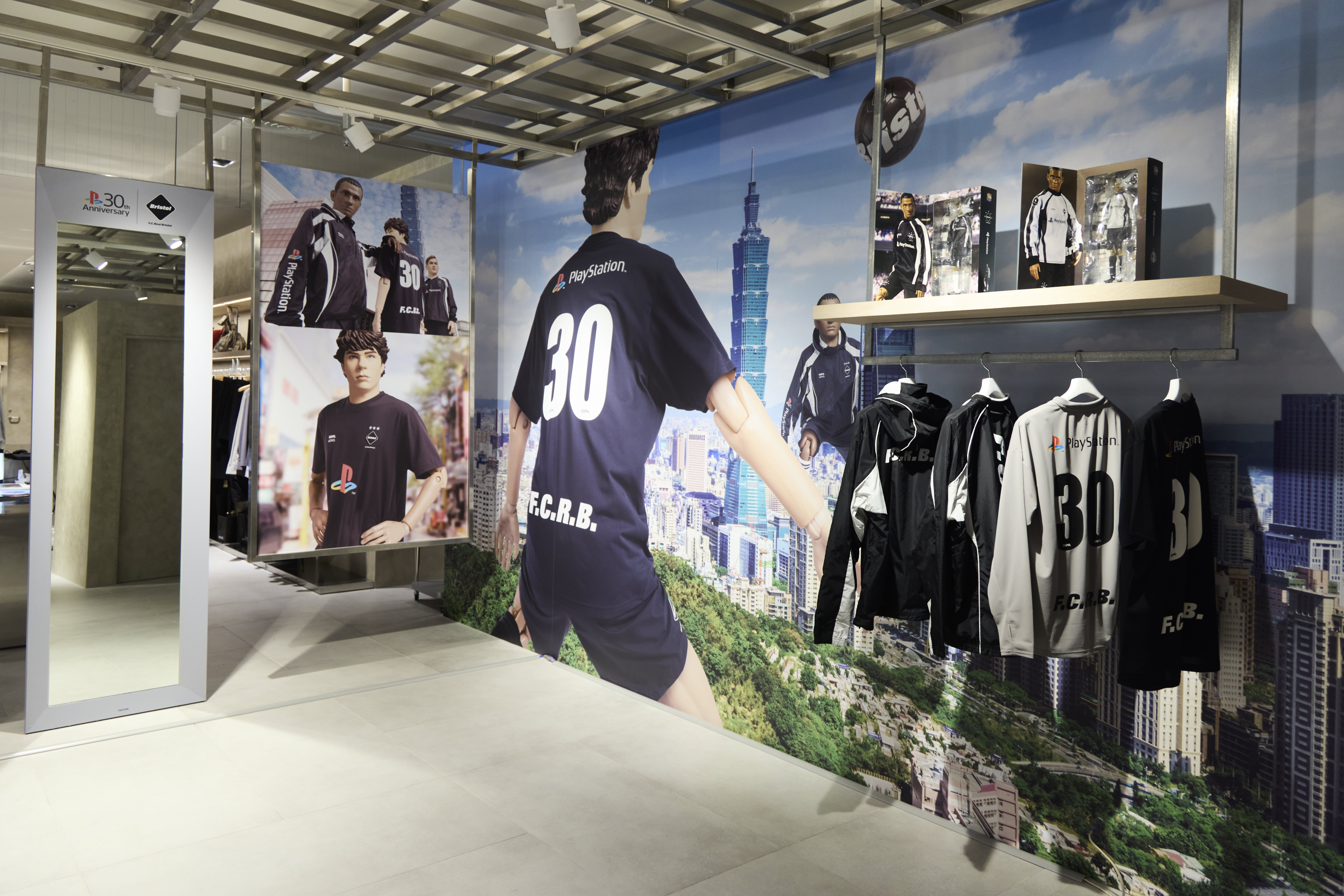 F.C.Real Bristol X PlayStation 30th 週年台北限定系列開賣