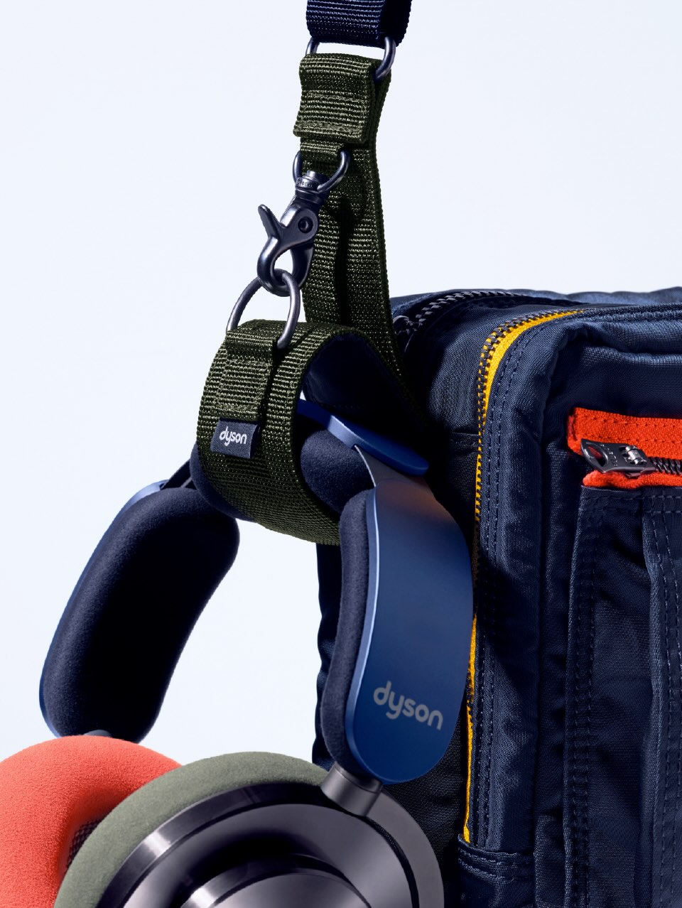 Dyson OnTrac™ | PORTER 2025 年末最強科技 x 時尚聯名！
