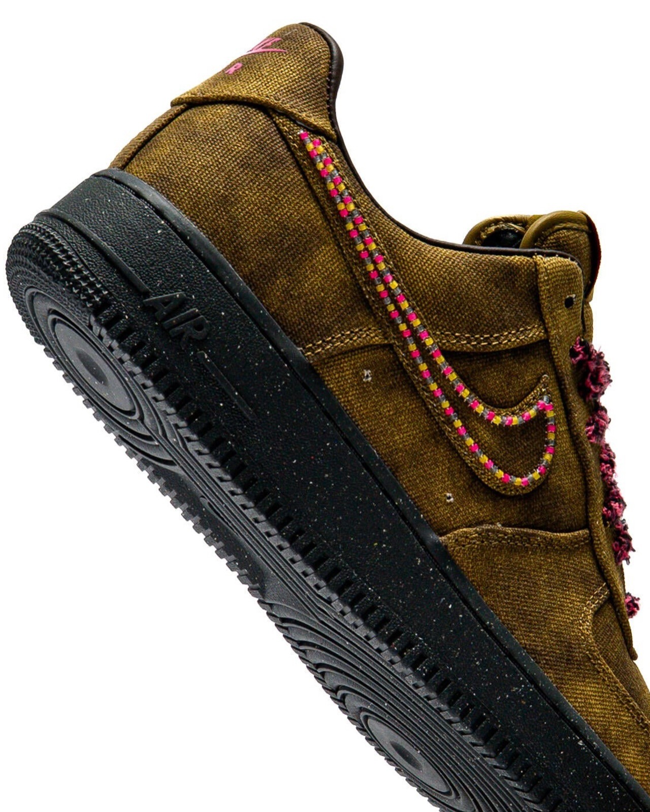 設計概念源自 CHANEL？Nike 這雙新款 Air Force 1 引起潮人注意！